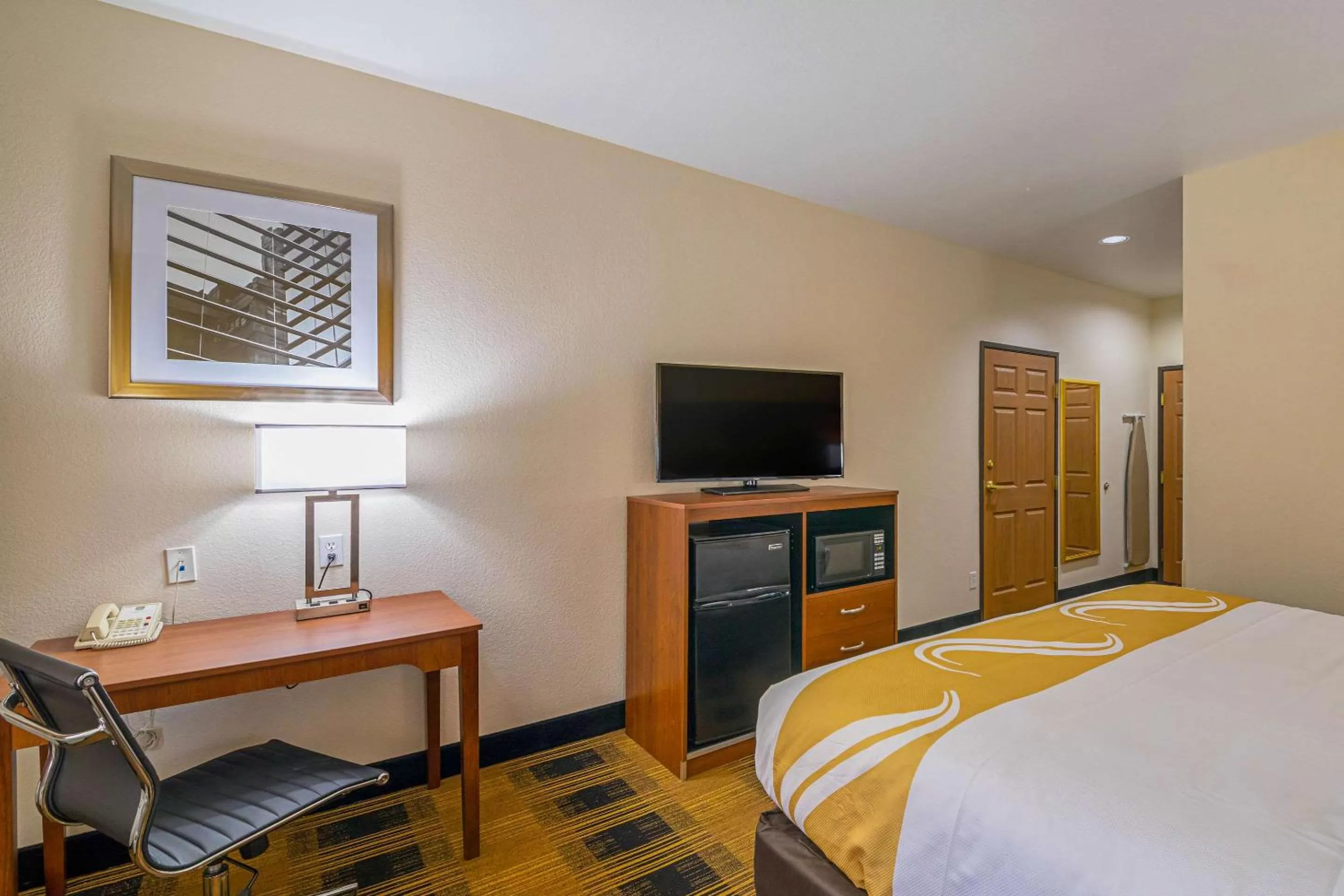 King Room - Accessible/Non-Smoking in Quality Inn & Suites Lampasas