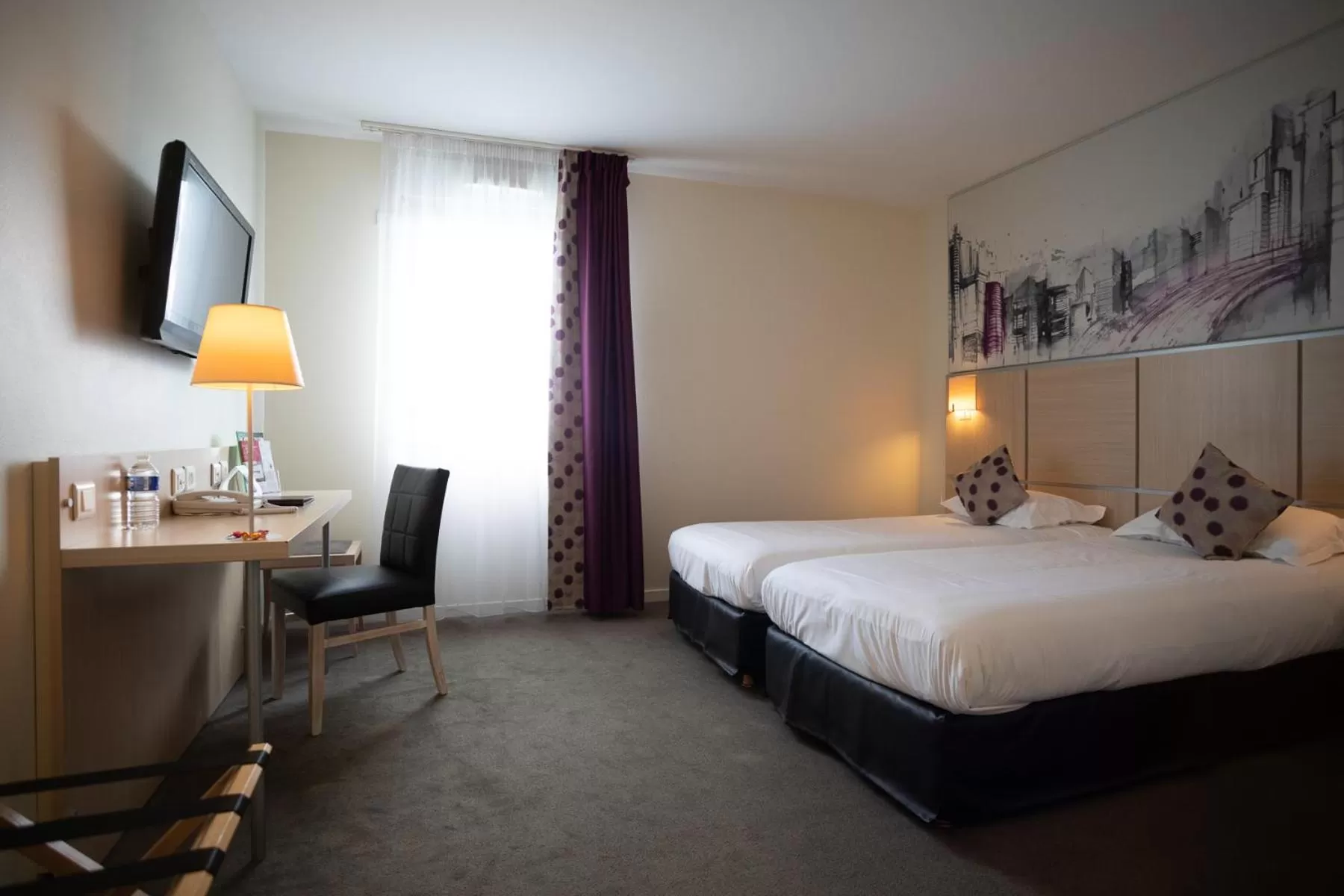 Standard Twin Room in The Originals Boutique, Actuel Hôtel, Saint-Etienne Aéroport