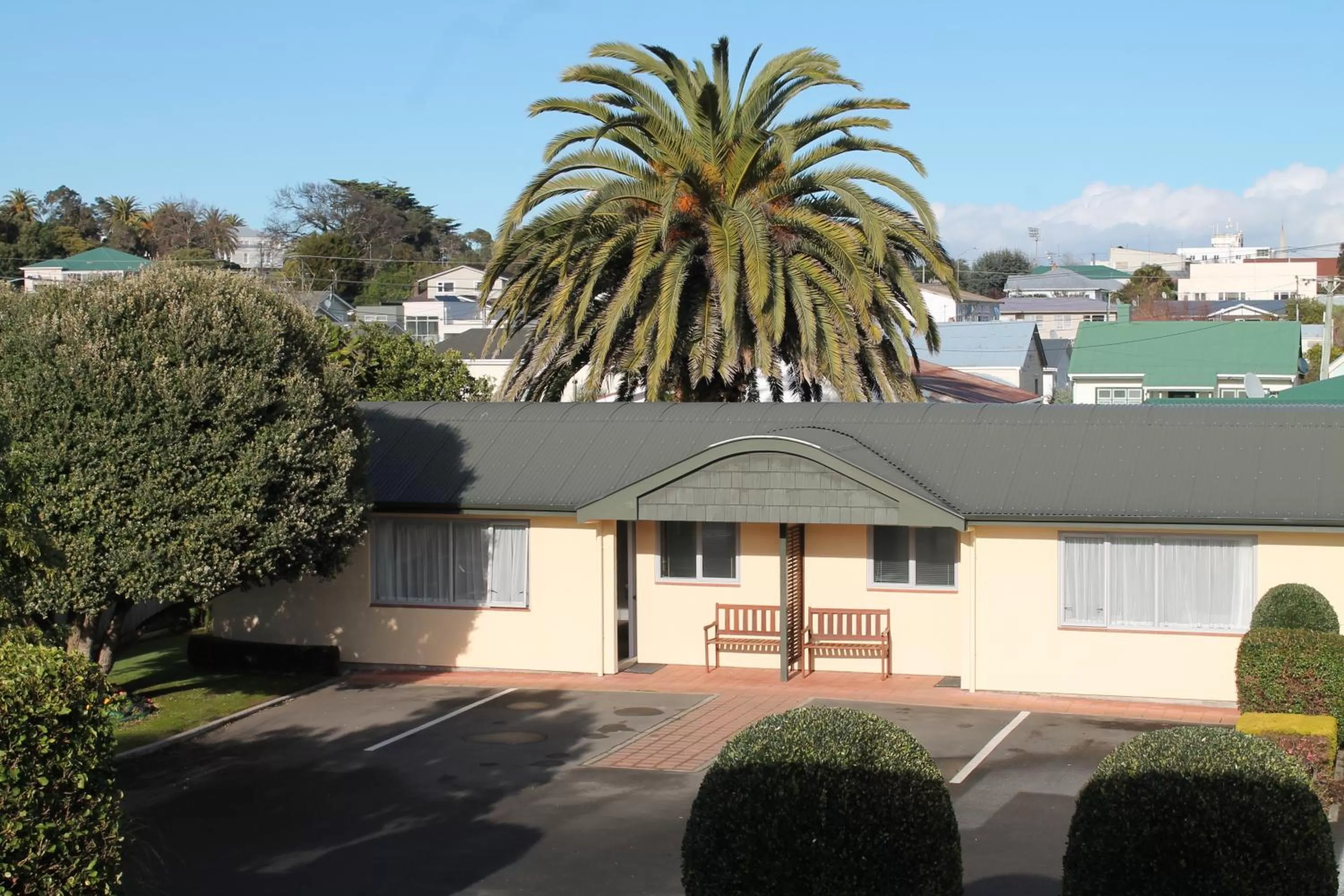 Riverview Motel