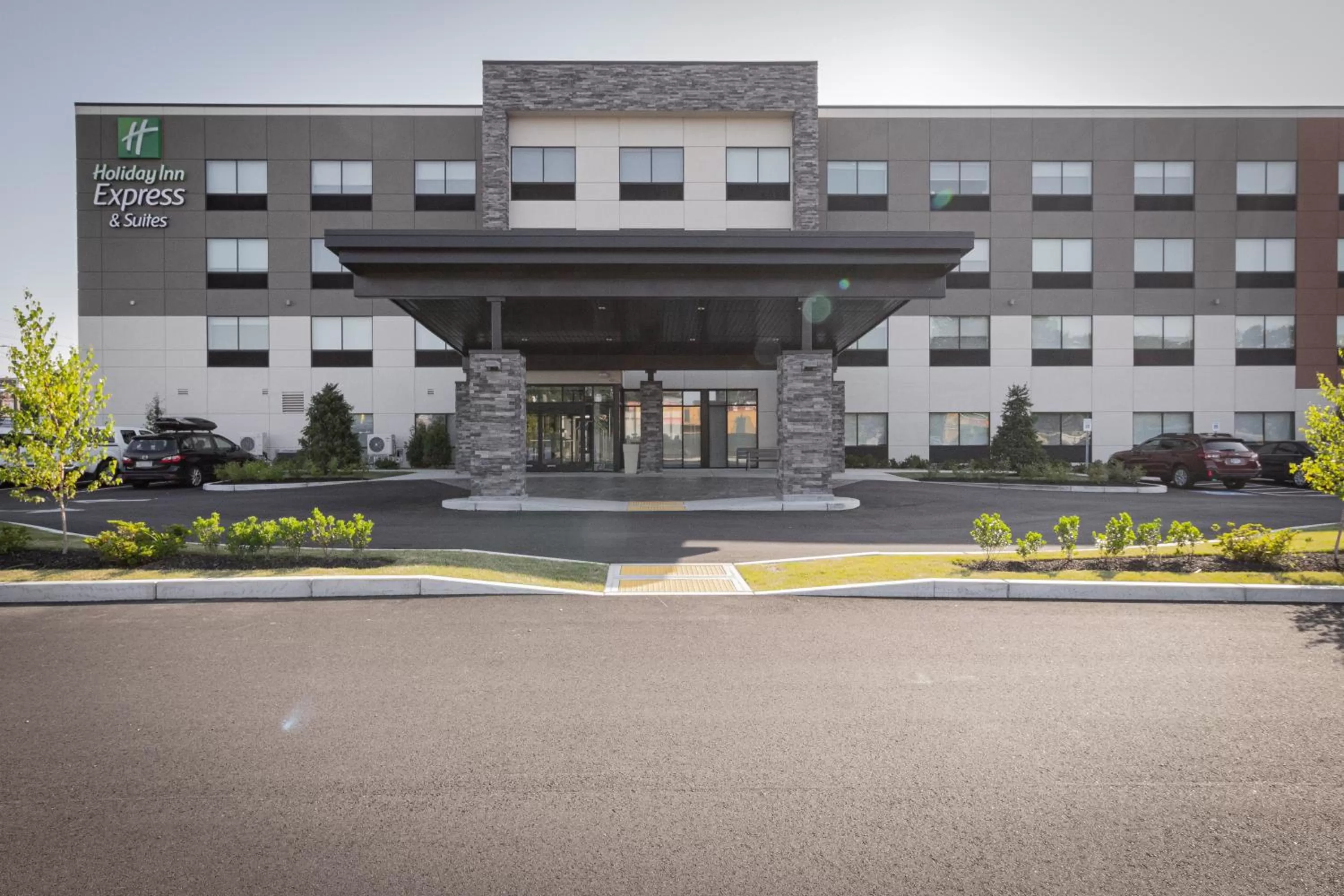 Holiday Inn Express & Suites - Boston South - Randolph by IHG