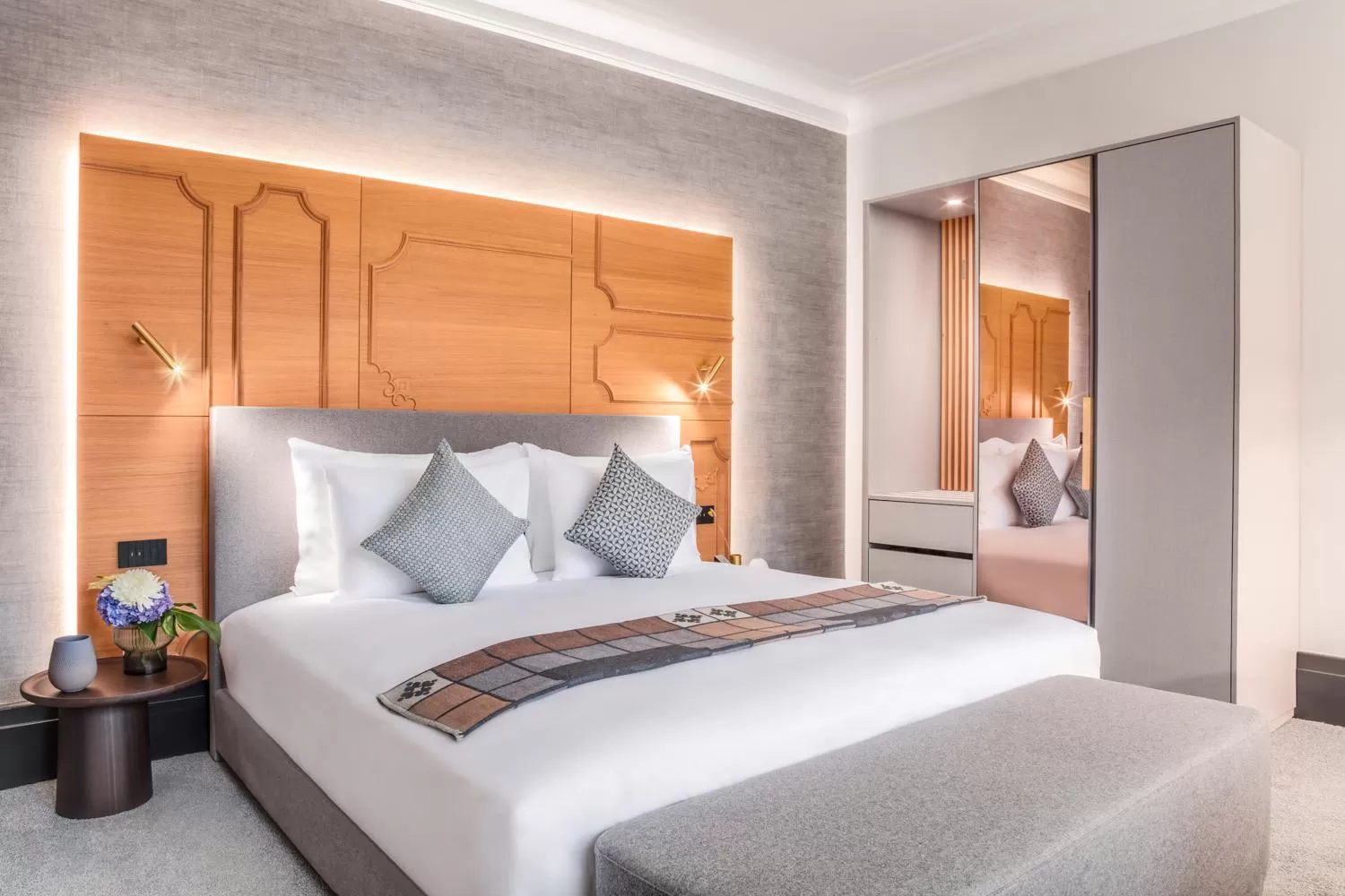 Standard Single Room in Villars Palace