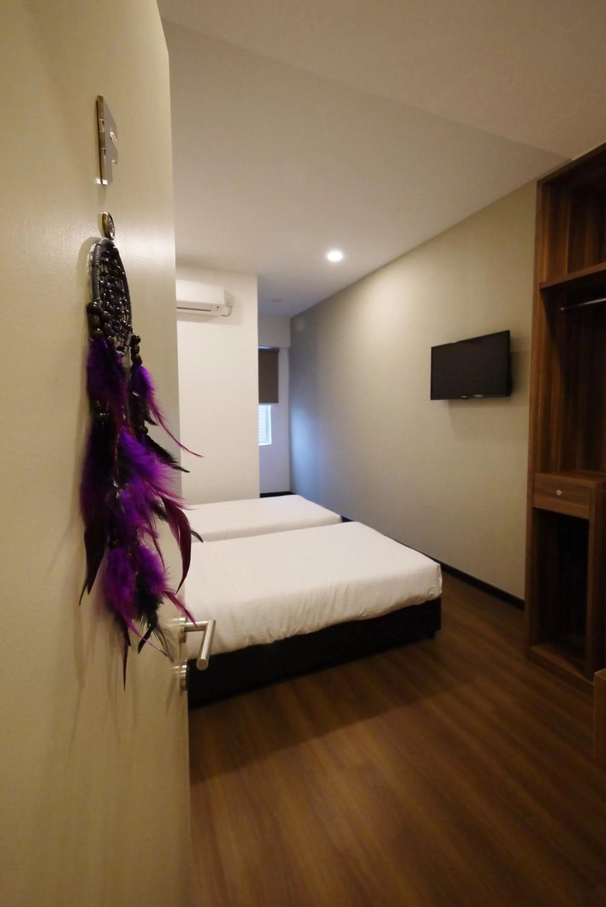 Twin Room in DreamCatchers Home