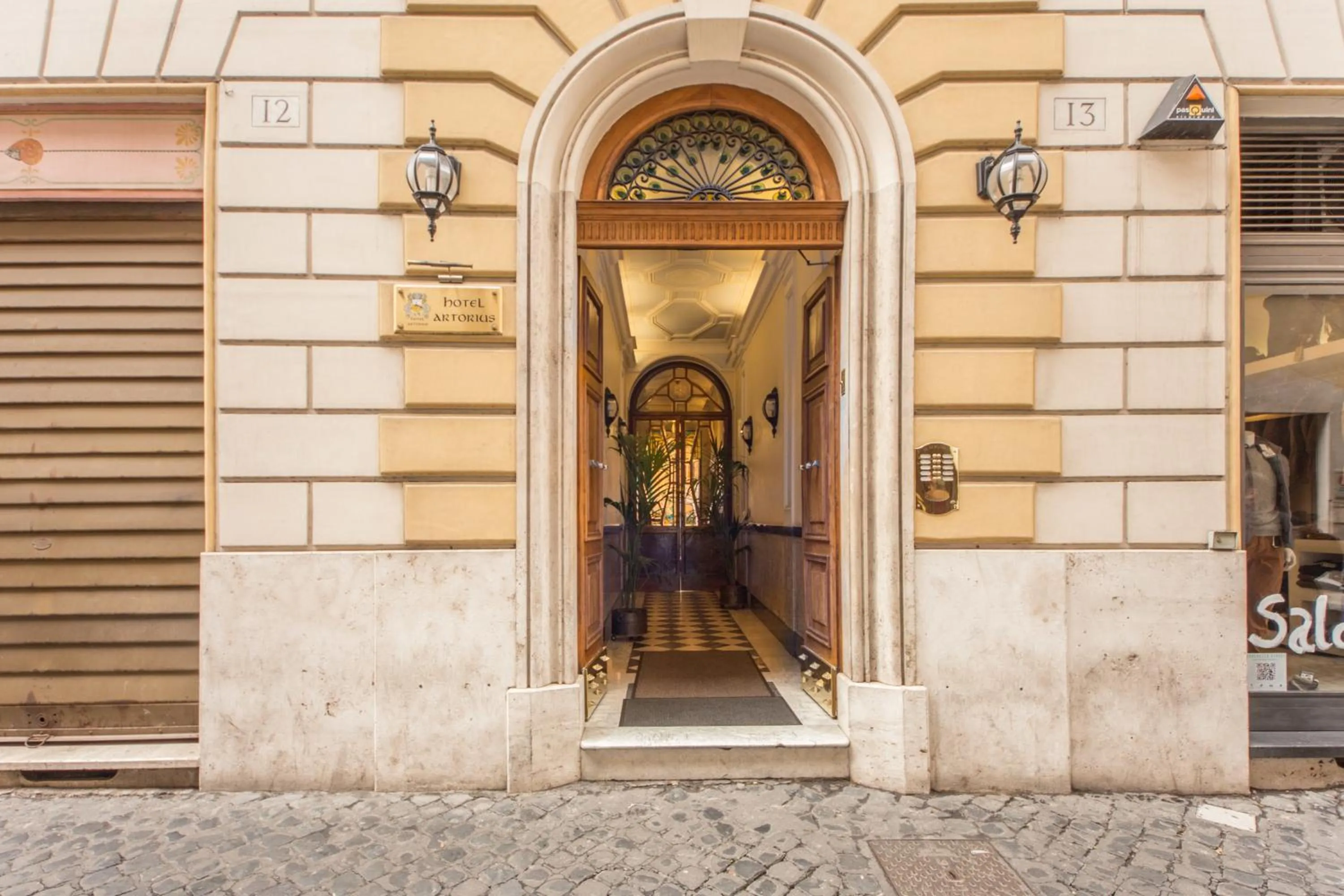 Facade/entrance in Hotel Artorius