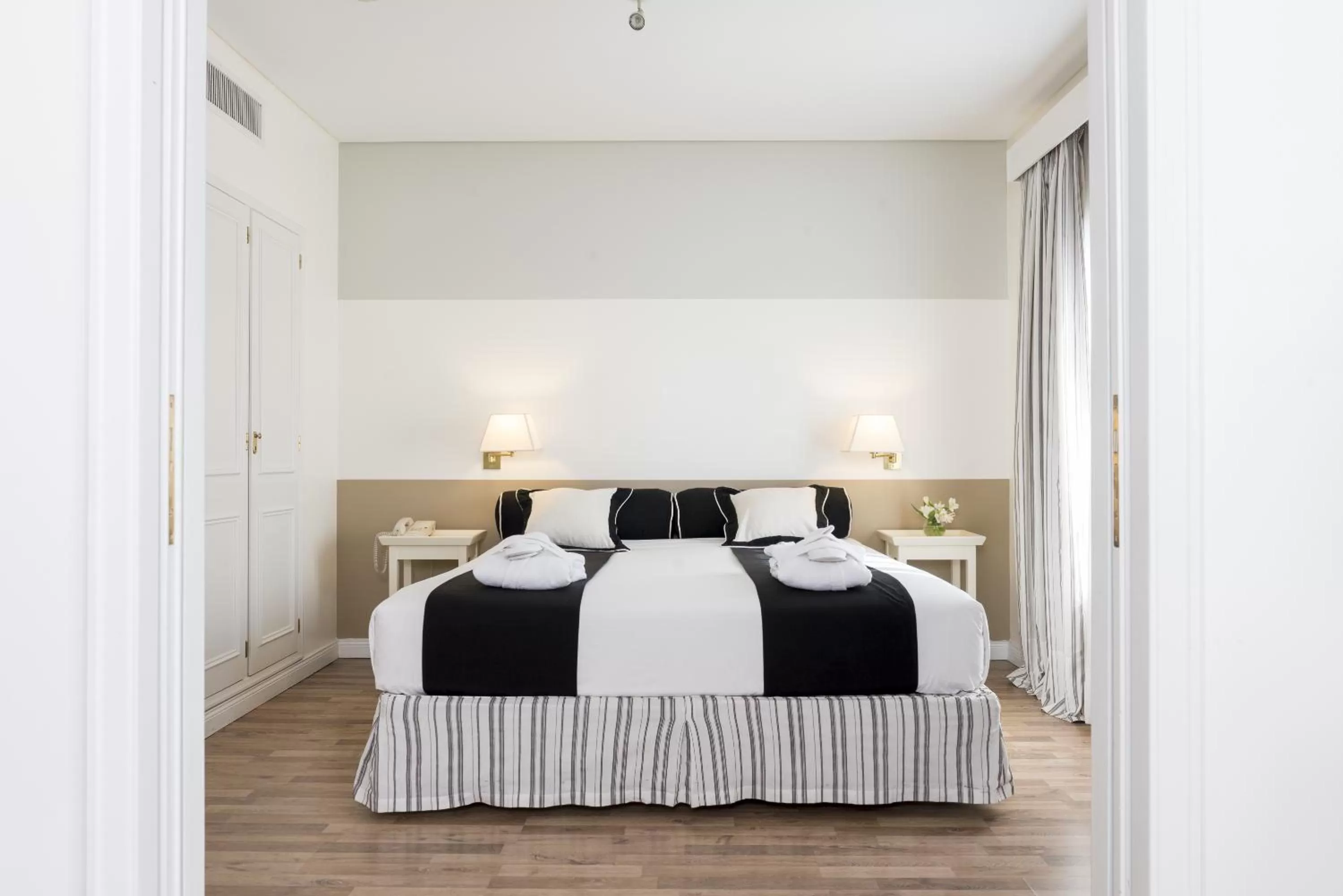 Executive Suite in Loi Suites Recoleta Hotel