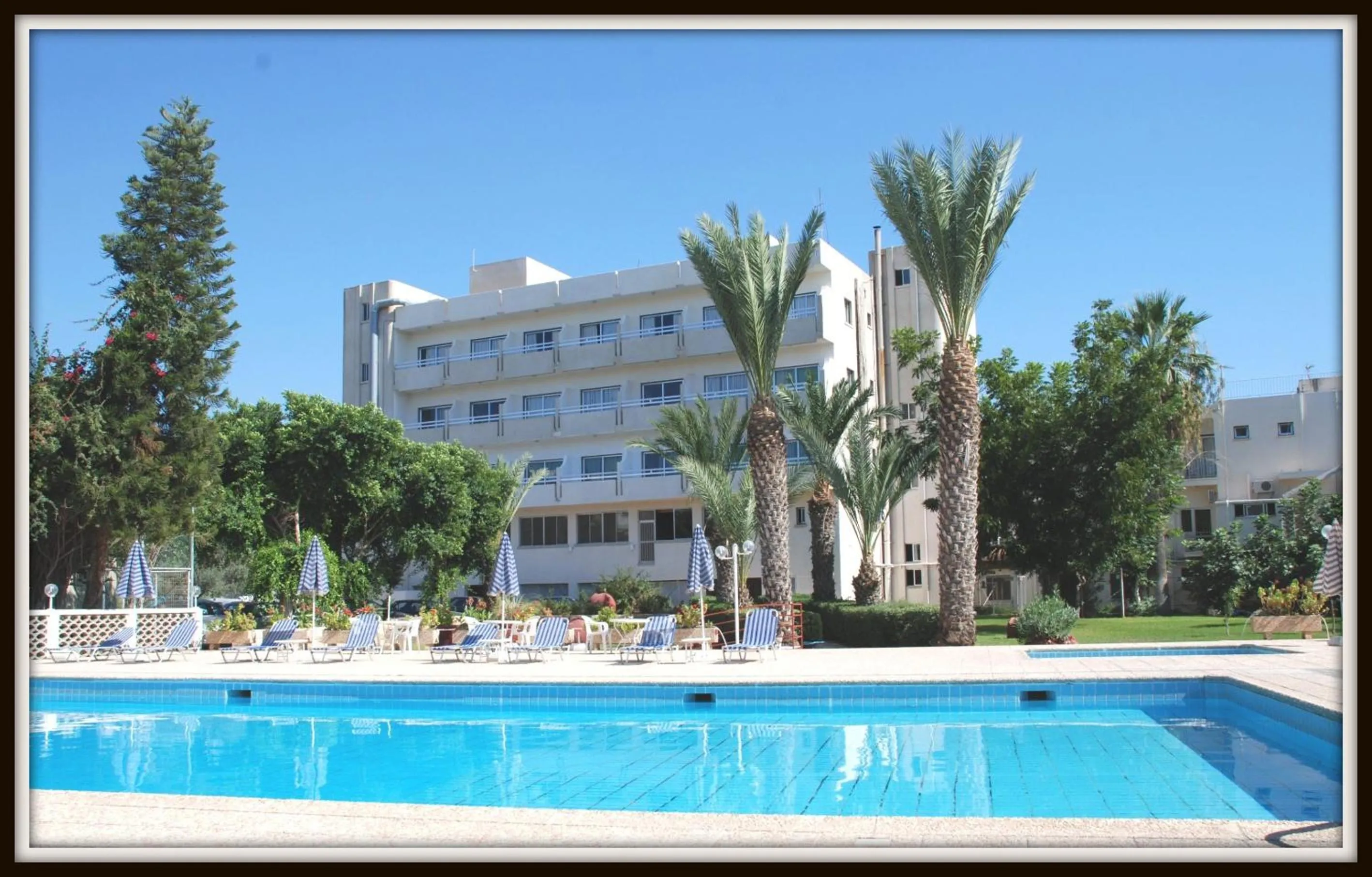 Swimming pool in Marion Hotel
