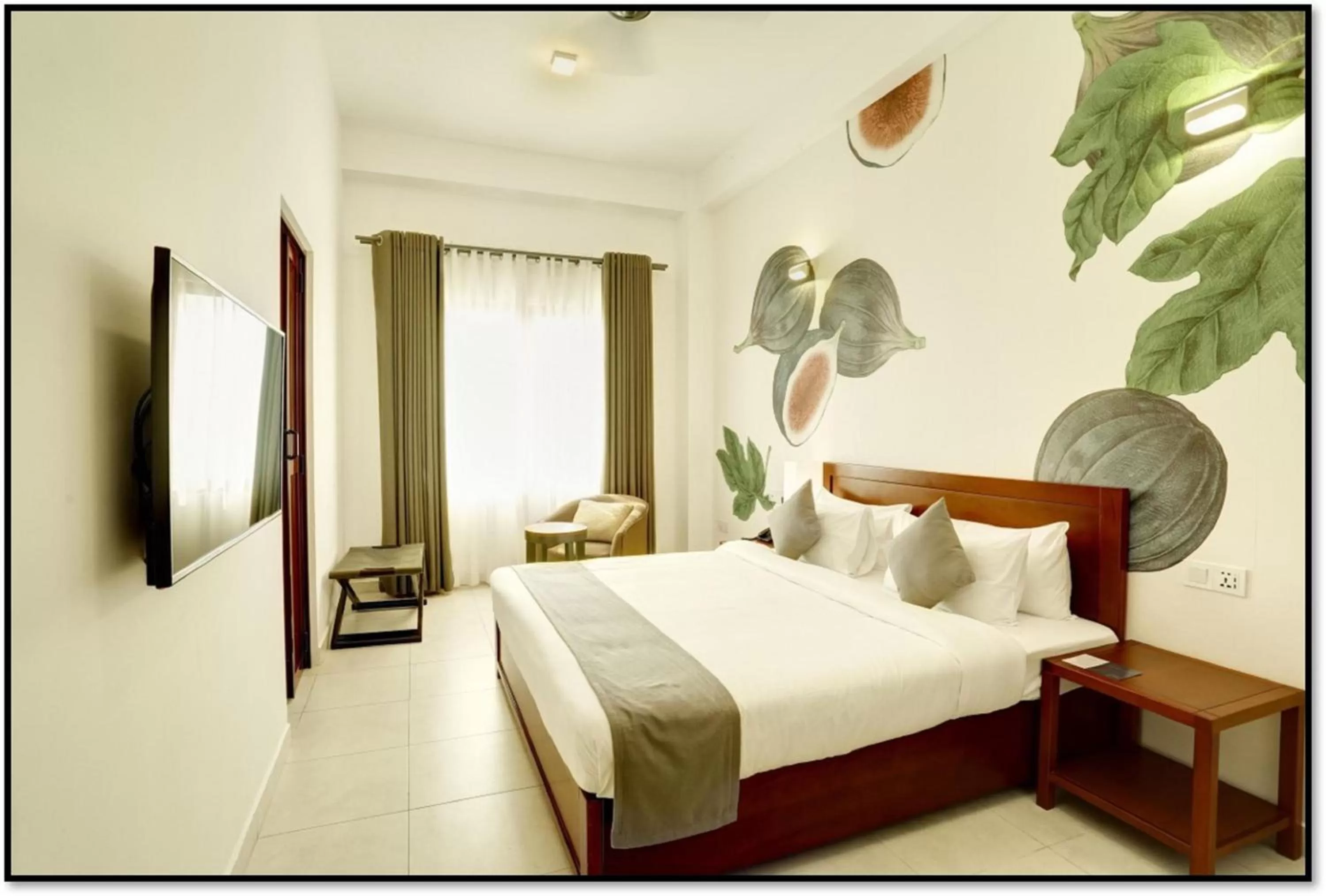 Superior King Room with City View in Morven Hotel Colombo