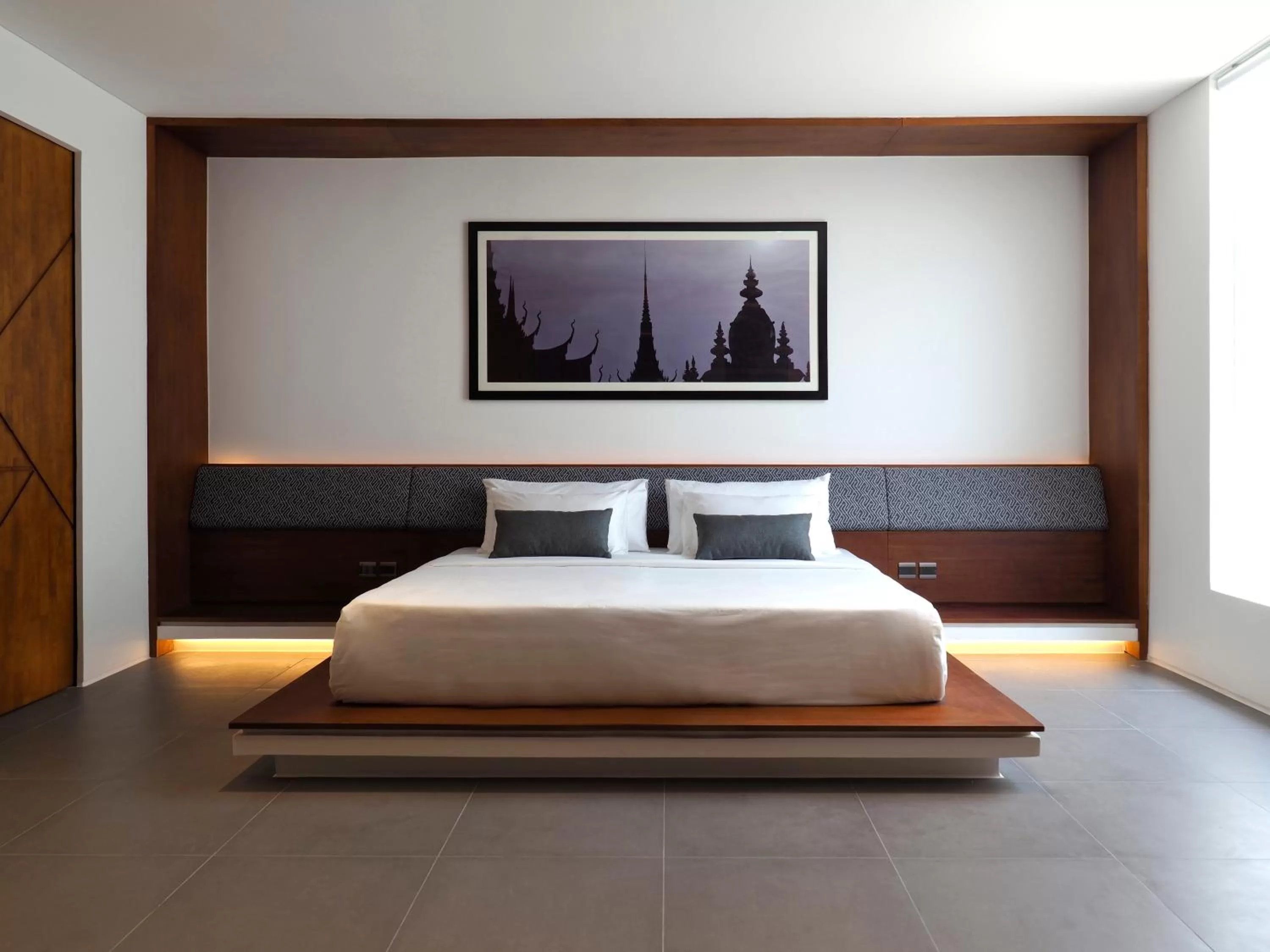 Riverfront suite in The Bale Phnom Penh by LifestyleRetreats