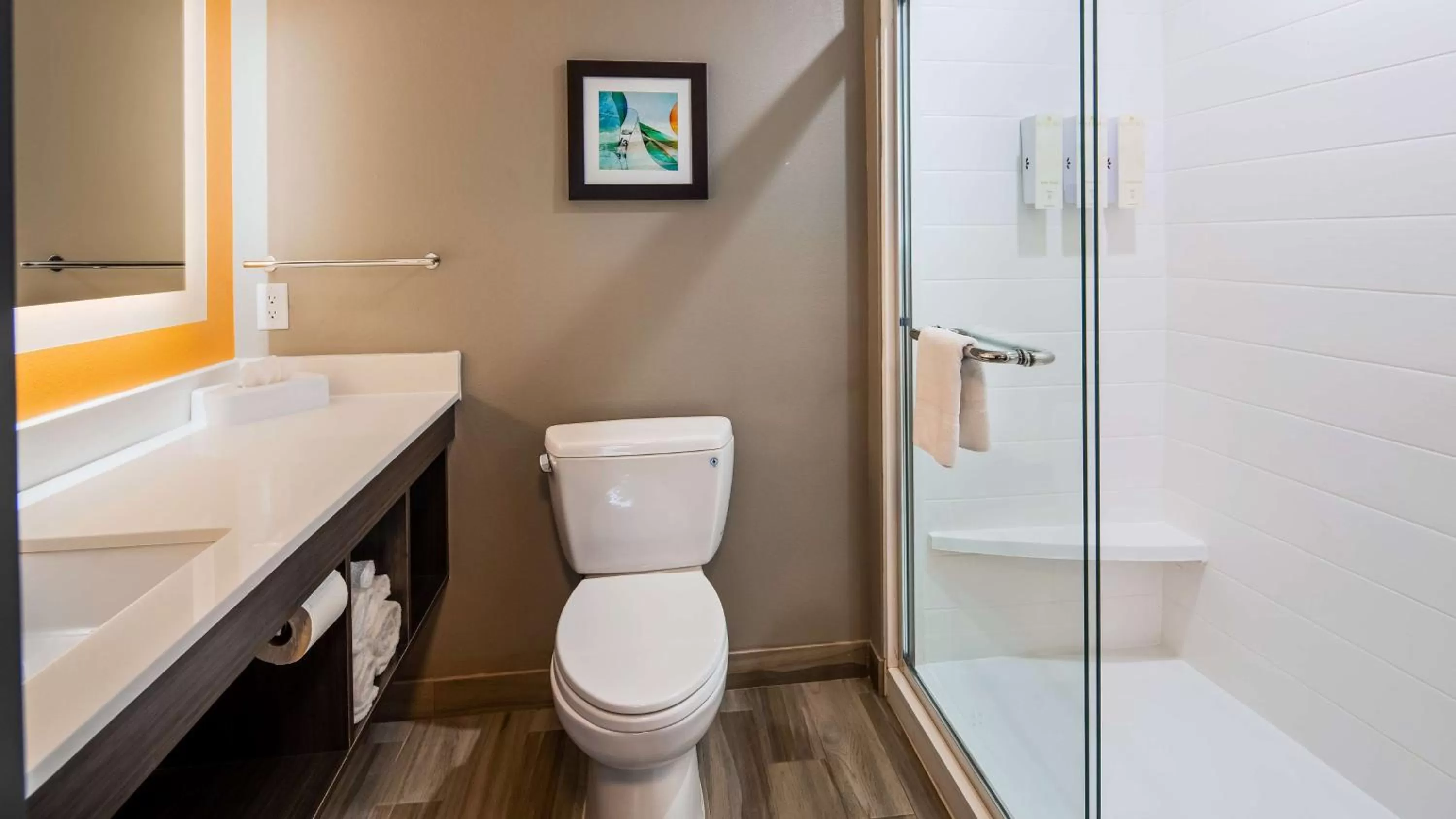 King Room - Non Smoking in Best Western Plus Pasadena Inn & Suites