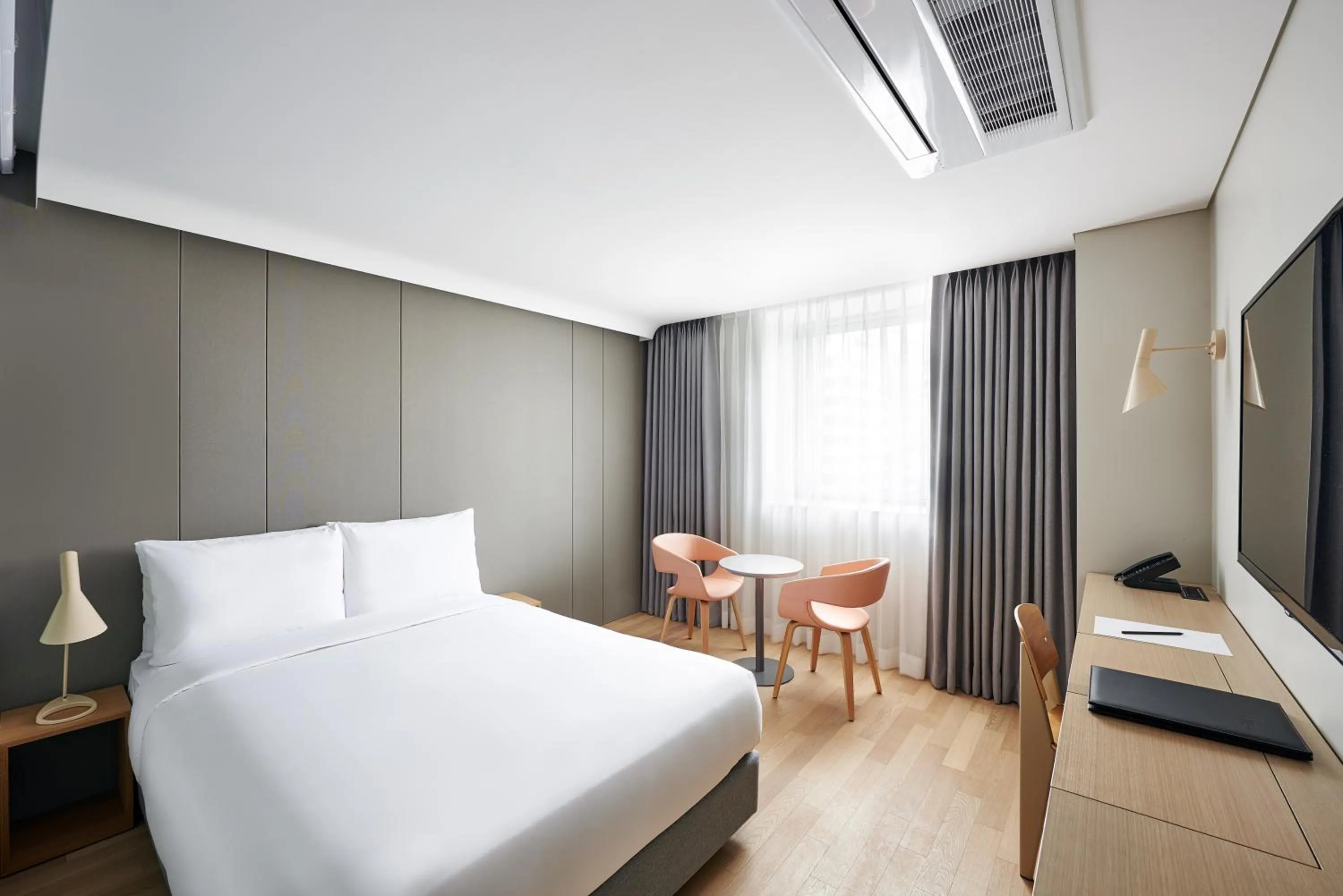  Urban Double Room in Hotel Peyto Samseong
