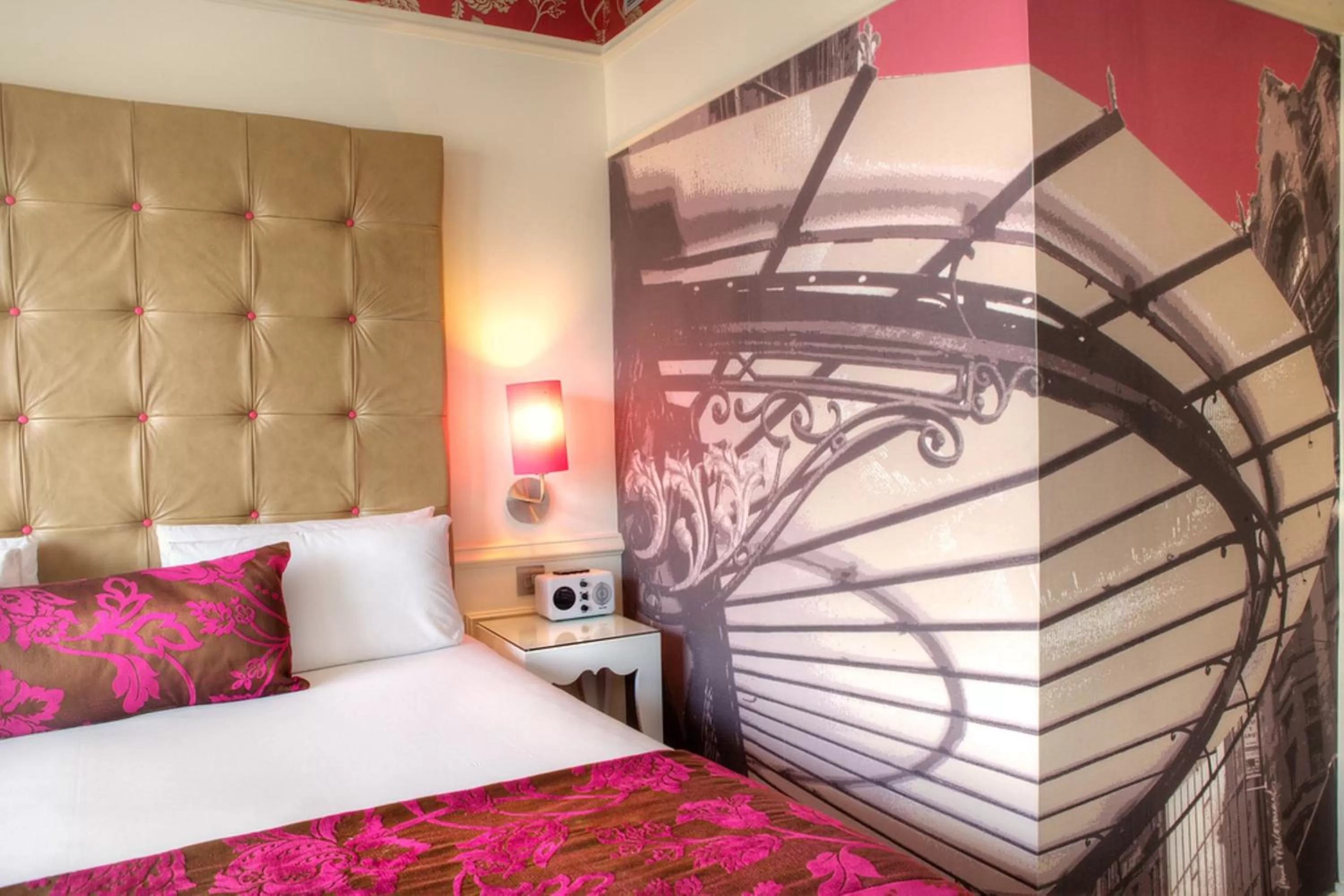 Standard King Room with City View in Hotel Indigo Glasgow by IHG