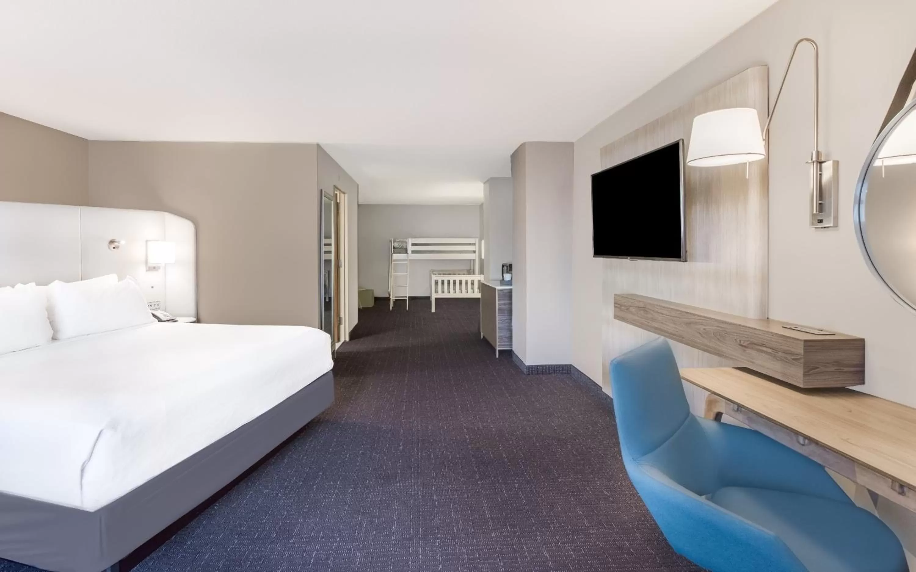 One-Bedroom Suite with One King Bed and One Bunk Bed in Crowne Plaza Cleveland at Playhouse Square by IHG