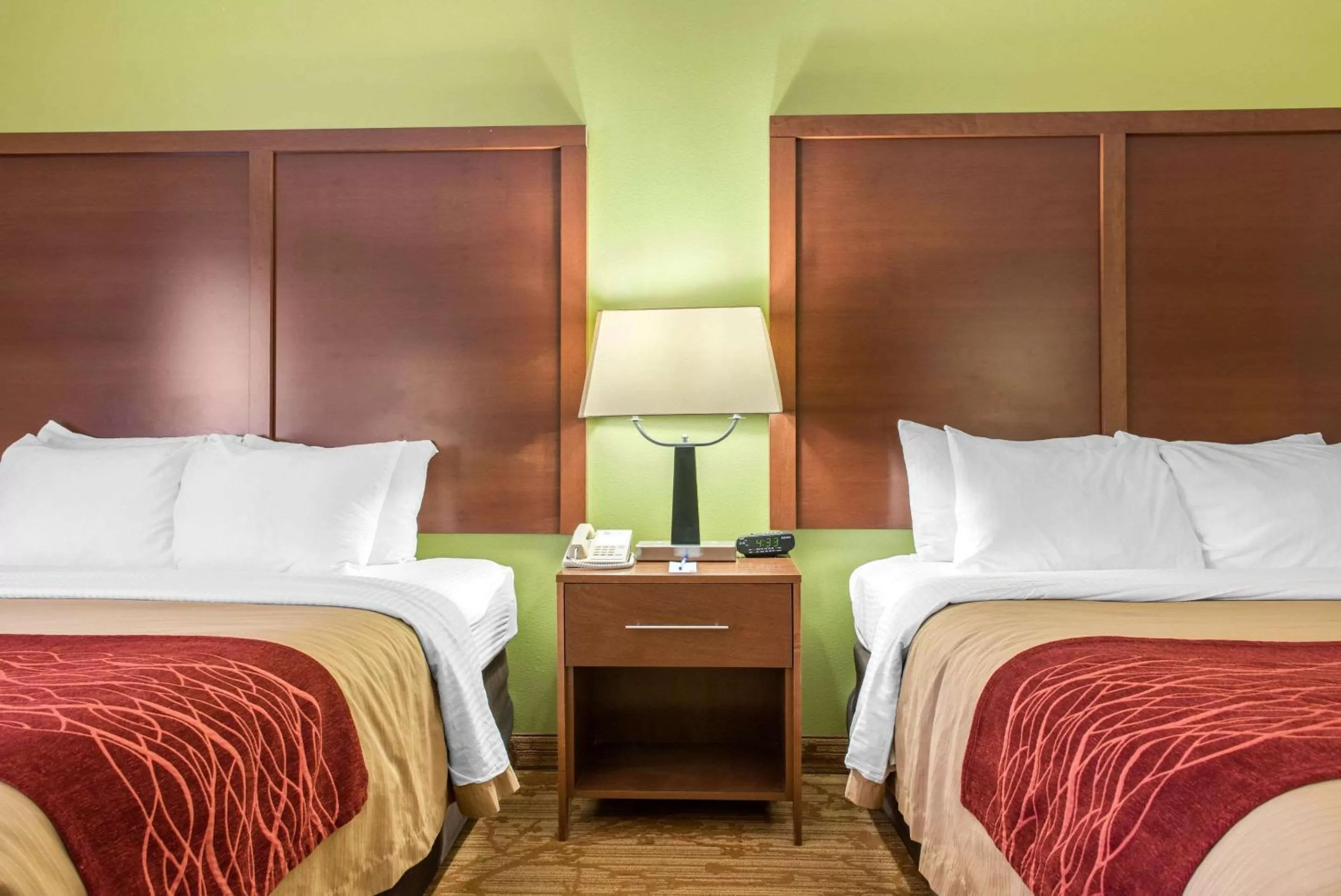 Queen Room with Two Queen Beds - Accessible/Non-Smoking  in Quality Inn Jacksonville near I-72