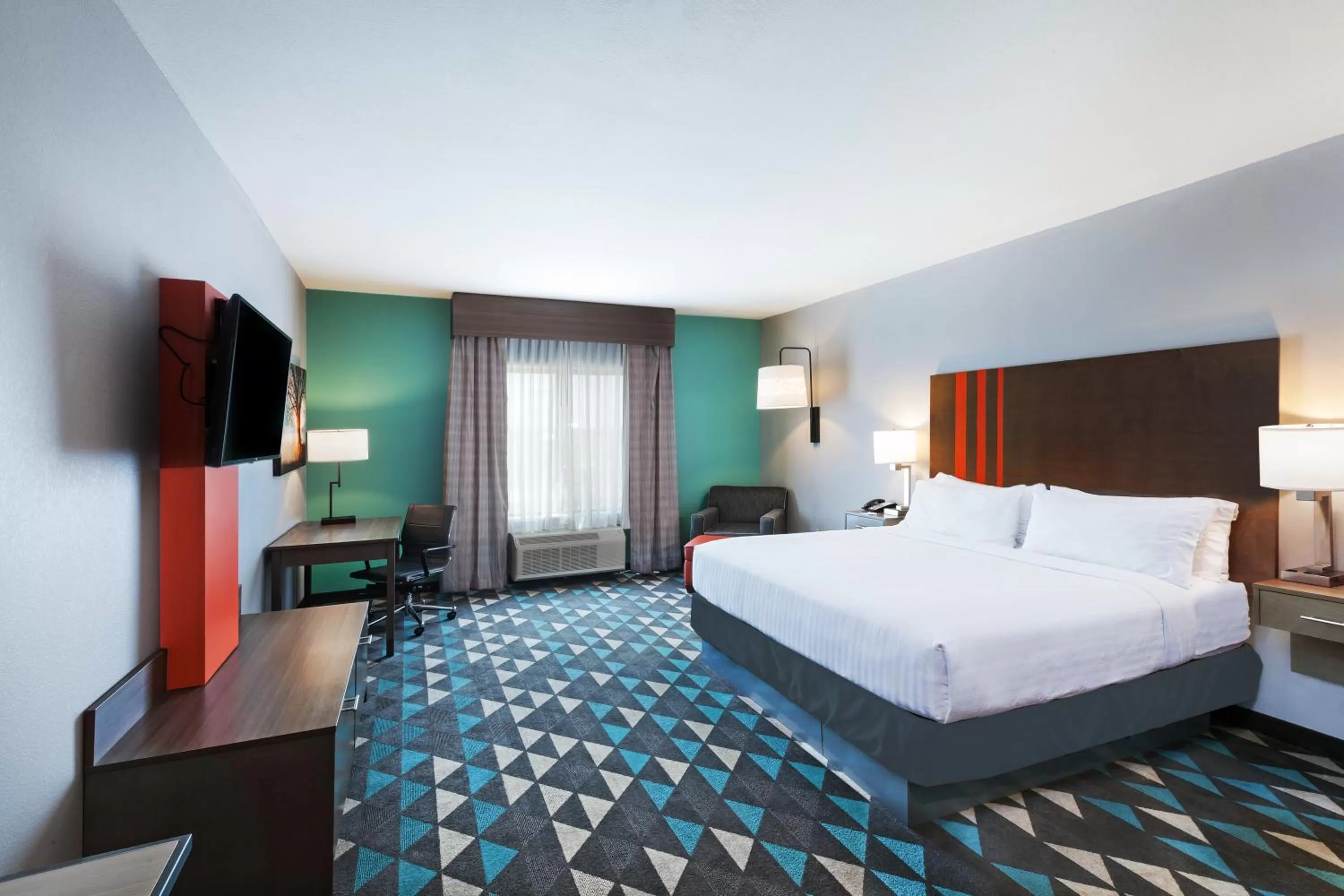 Standard King Room - Communications Accessible in Holiday Inn Express & Suites Perryton by IHG