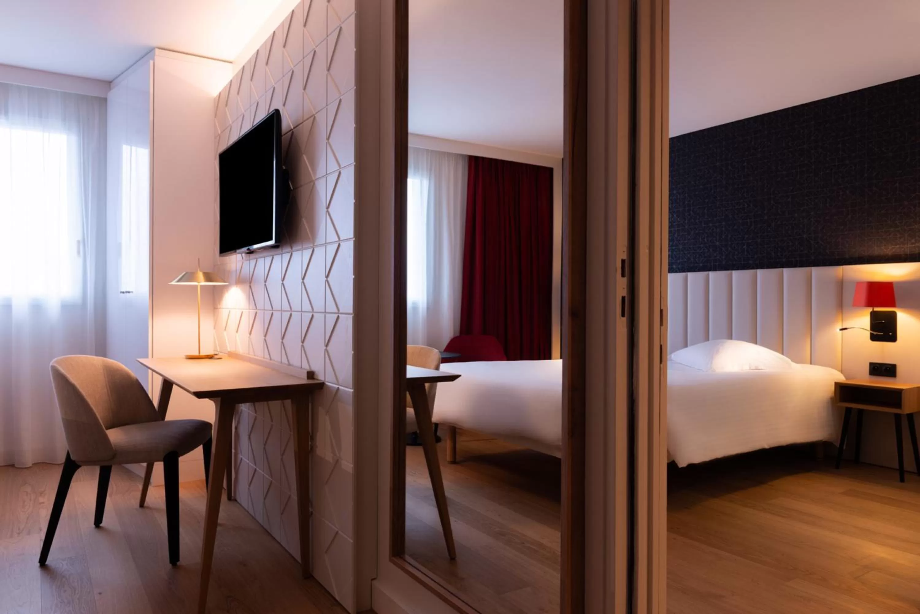 Family Room (2 Adults + 2 Children) in L'Amirauté Brest