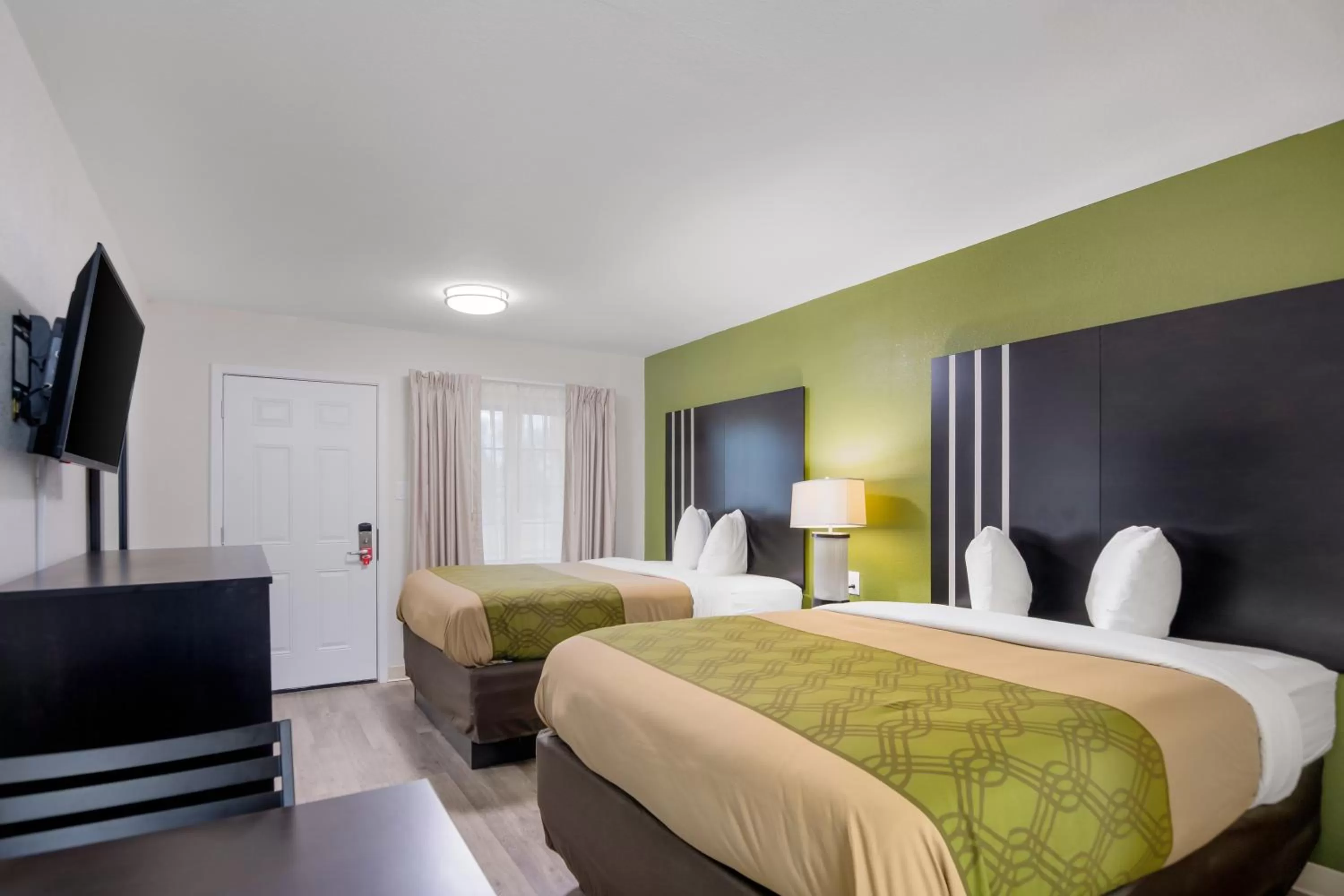 Queen Room with Two Queen Beds - Non-Smoking in Super 8 by Wyndham Palestine TX