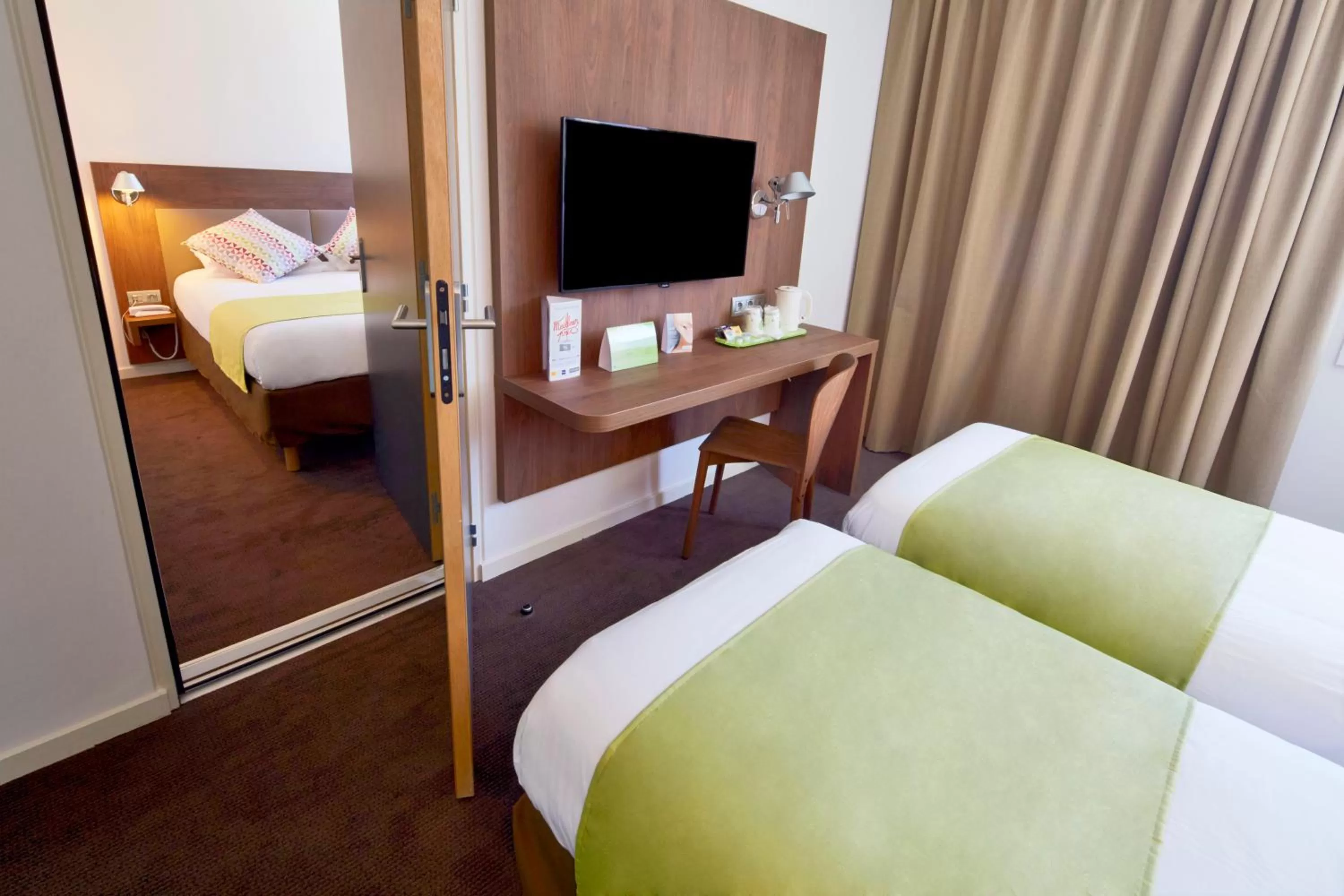 Standard Twin Room in Campanile Ales Centre - Cévennes