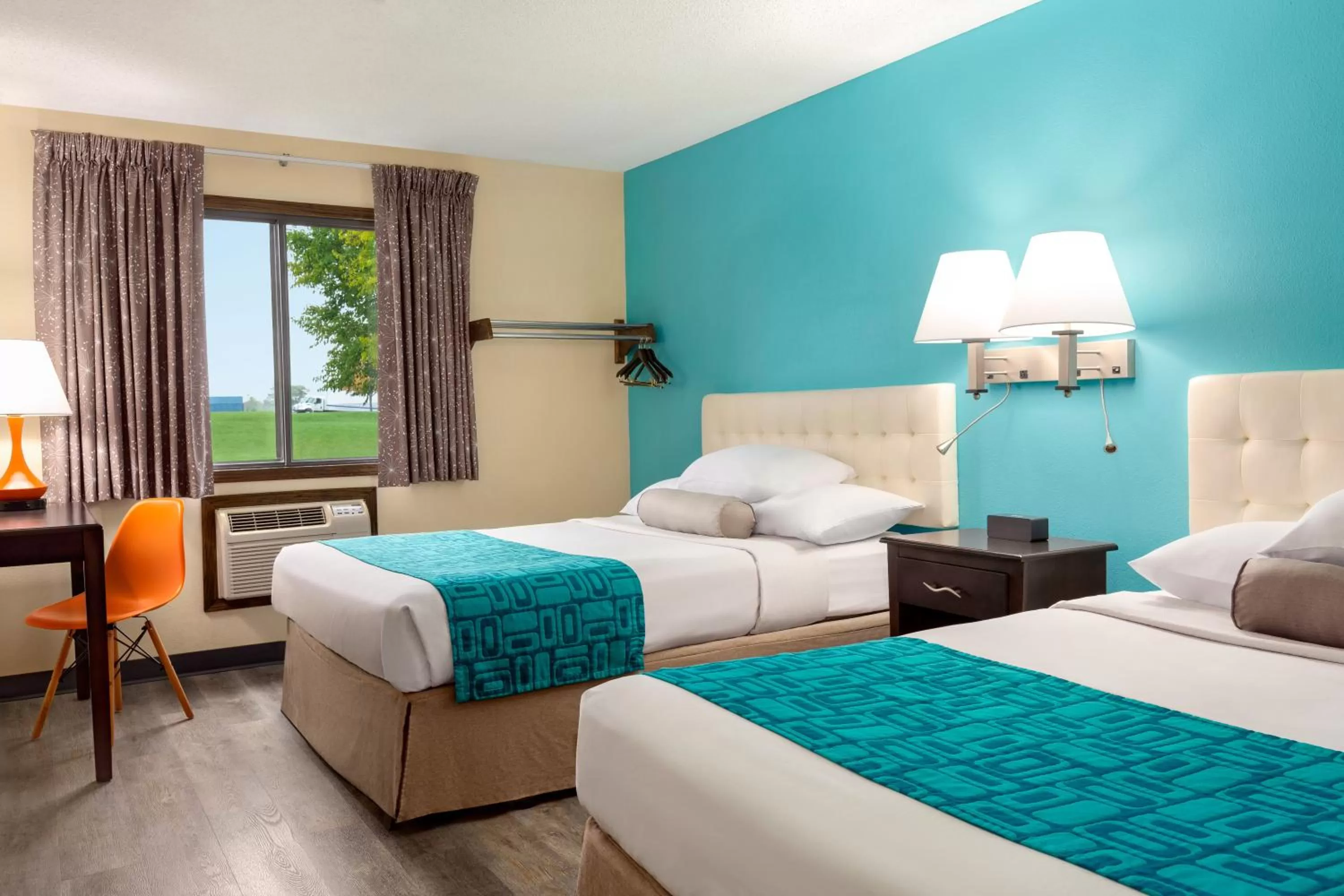 Queen Room with Two Queen Beds - Non-Smoking in Howard Johnson by Wyndham Waterloo/Cedar Falls