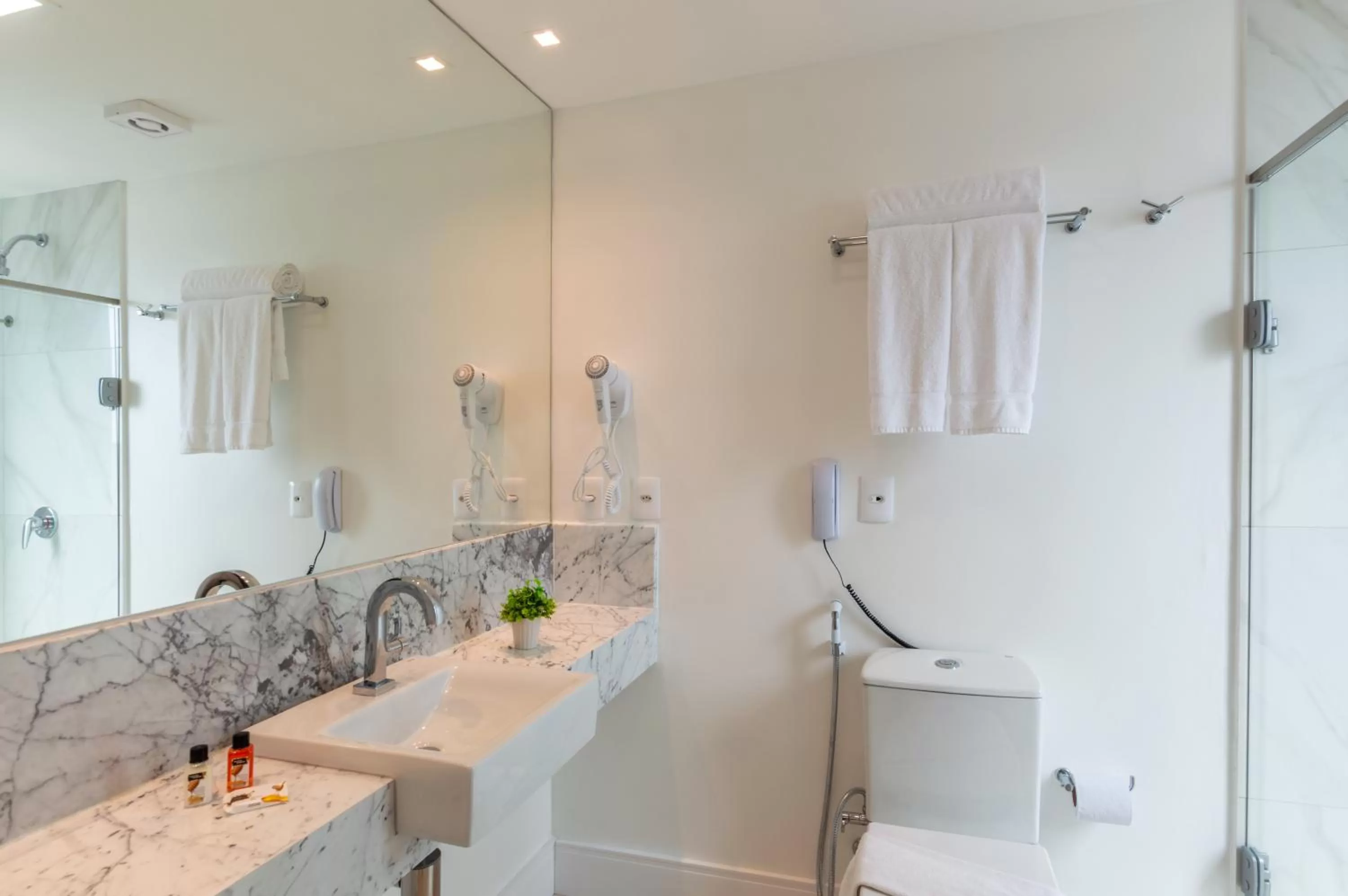 Family BrisaFlat (No View - First Floor) in Hotel Brisa Suites