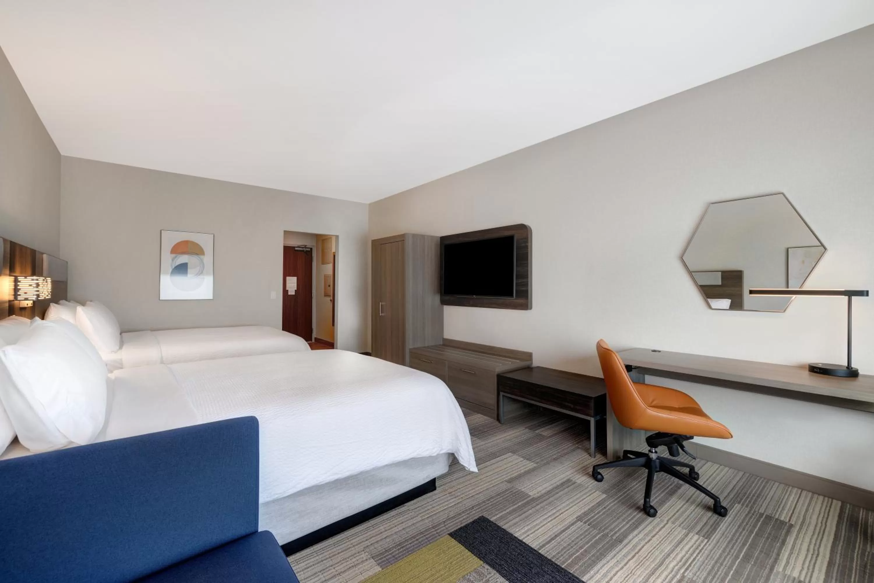 Standard Queen Room with Two Queen Beds in Holiday Inn Express & Suites - Glendale Downtown