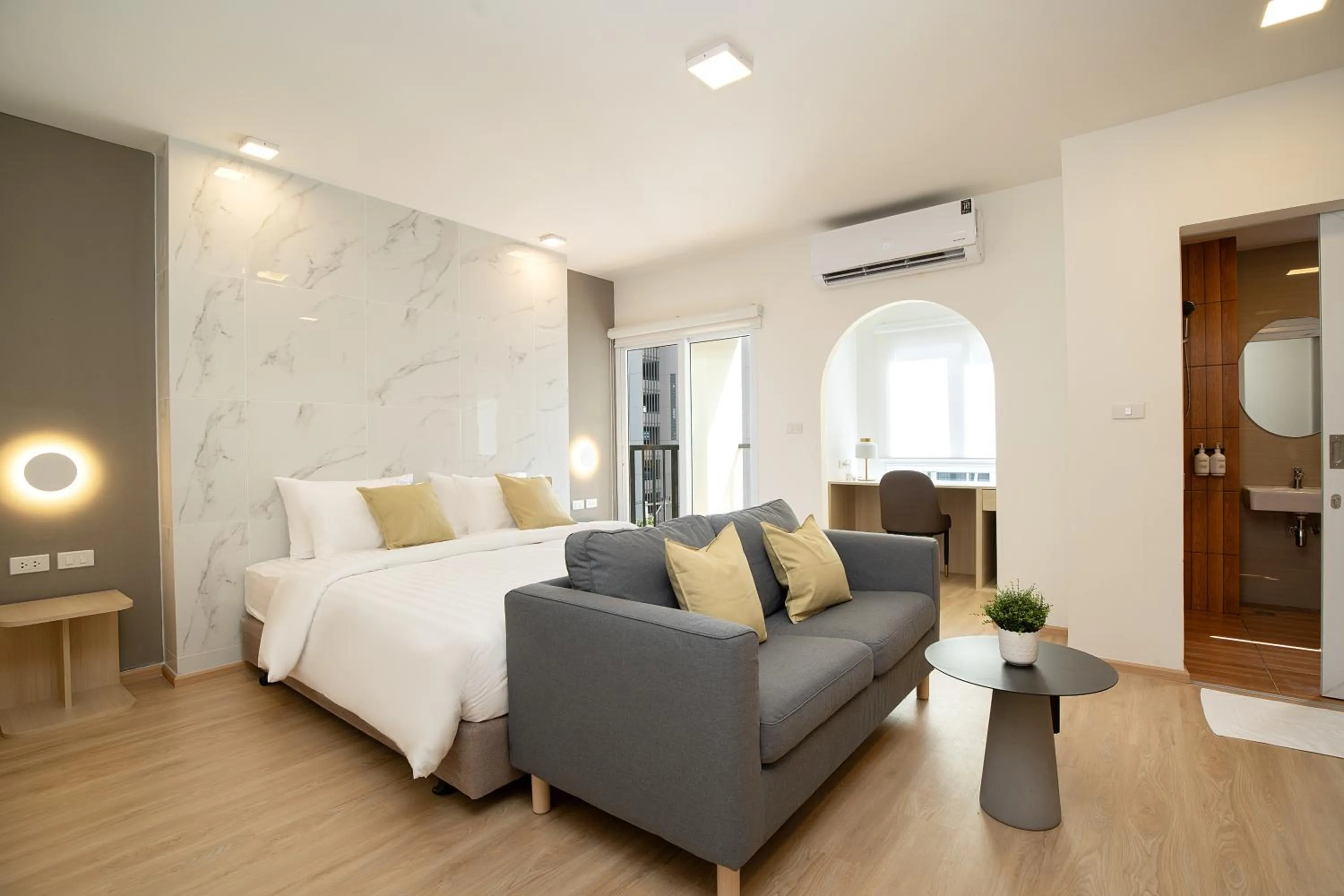 One-Bedroom Suite with balcony in Diya Hotel Bangkok