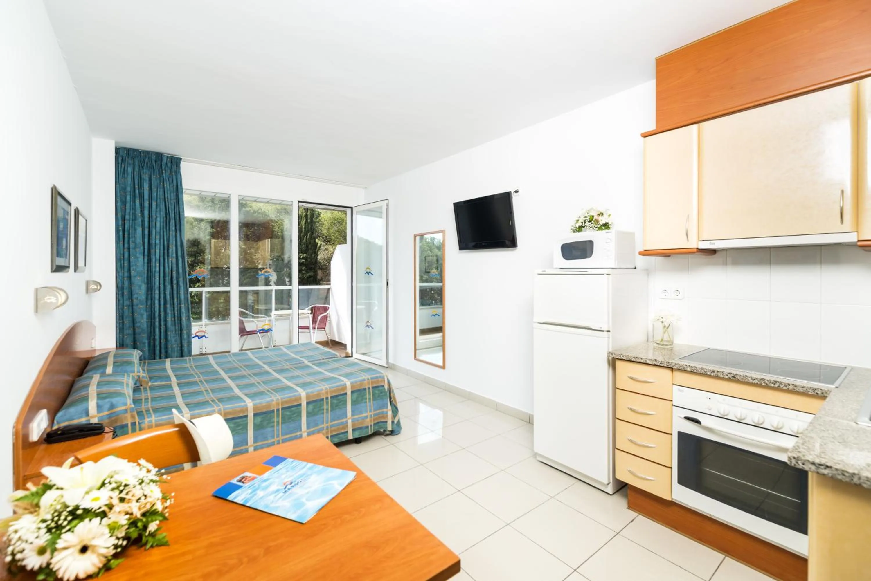 Individual Studio (1 adult) - single occupancy in Costa Encantada Resort & Suites