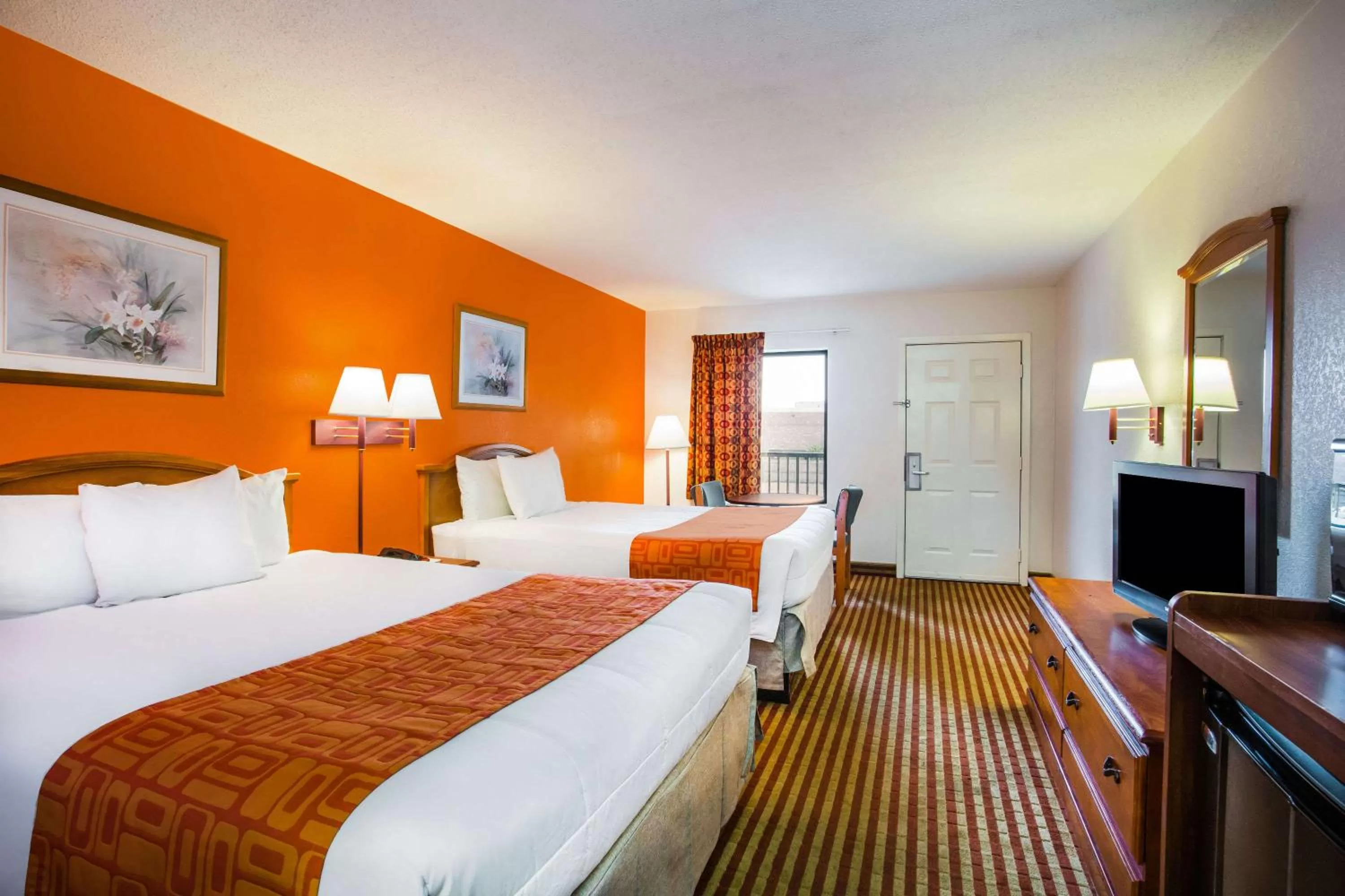 Double Room with Two Double Beds - Smoking in Howard Johnson by Wyndham Panama City