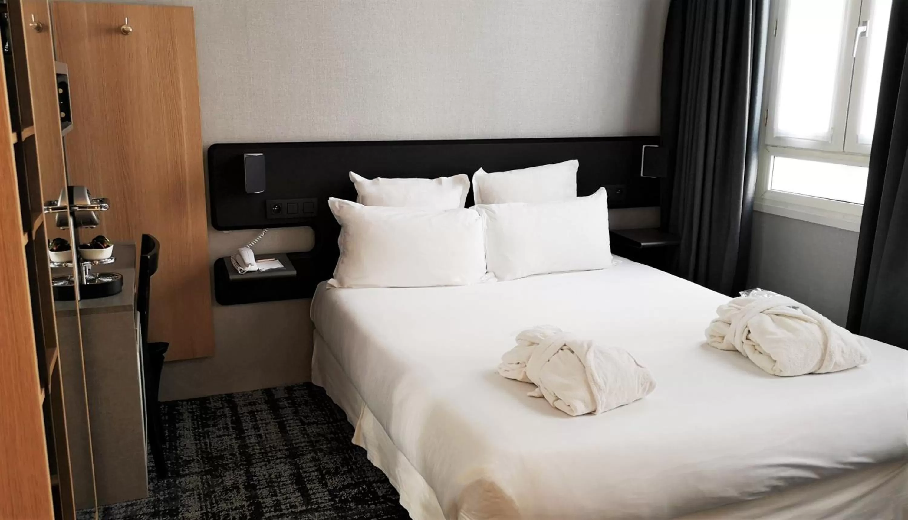 Club Double Room in Libertel Gare Du Nord Suede