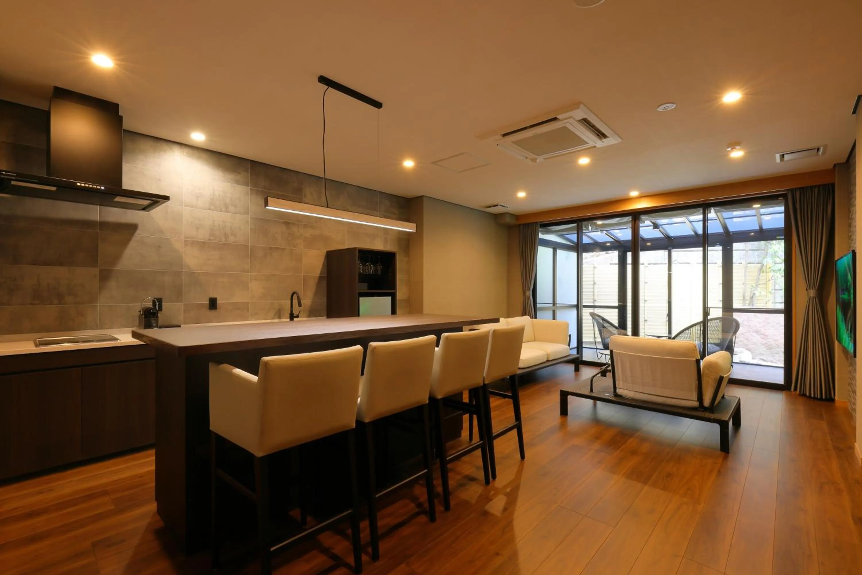 Presidential suite with indoor silver hot springs in Arima Onsen Taketoritei Maruyama