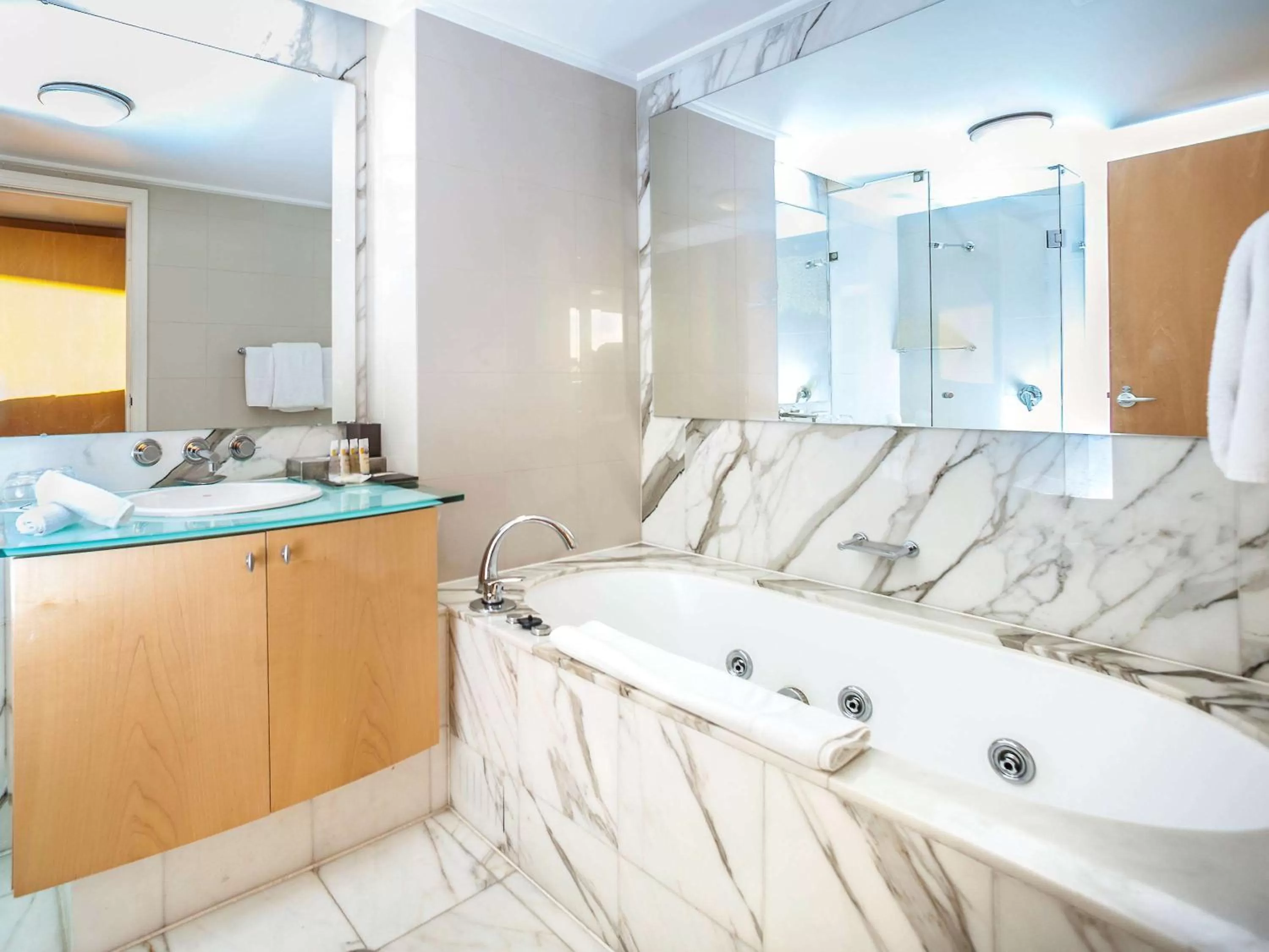 Two-Bedroom Apartment with Garden View in Pullman Quay Grand Sydney Harbour