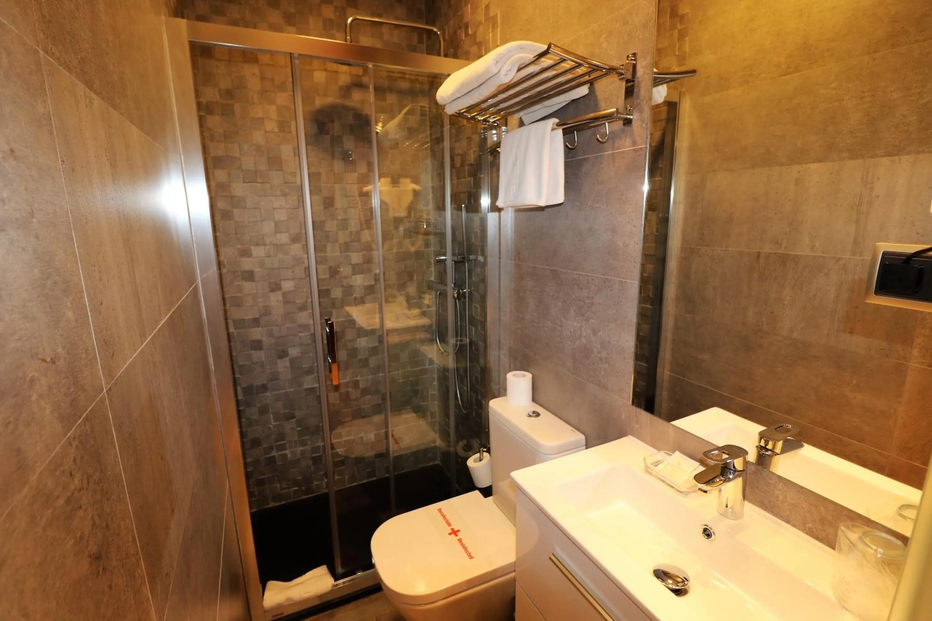 Twin Room in Hostal Hispano - Argentino Gran Vía