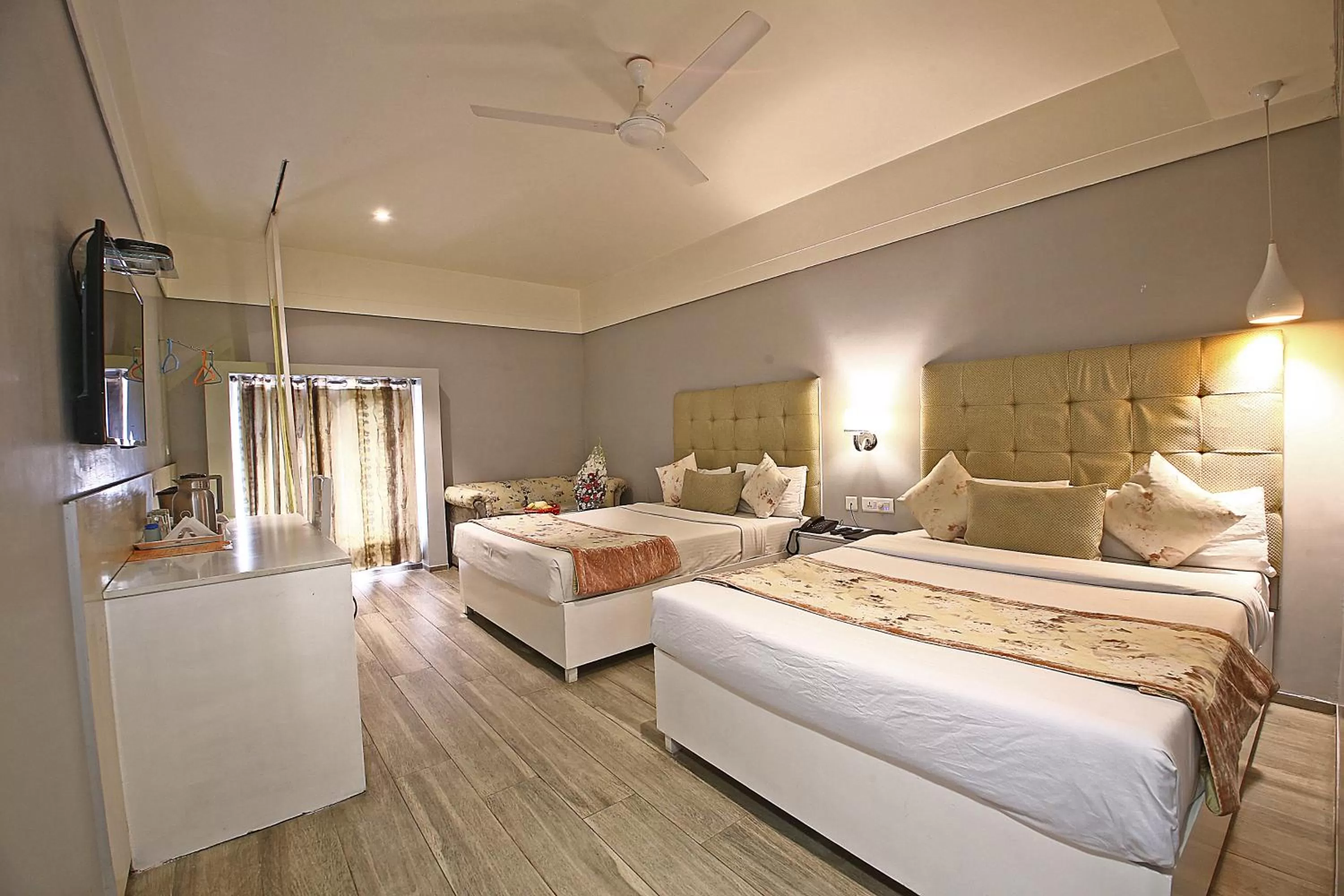 Family Room in Hotel Emerald