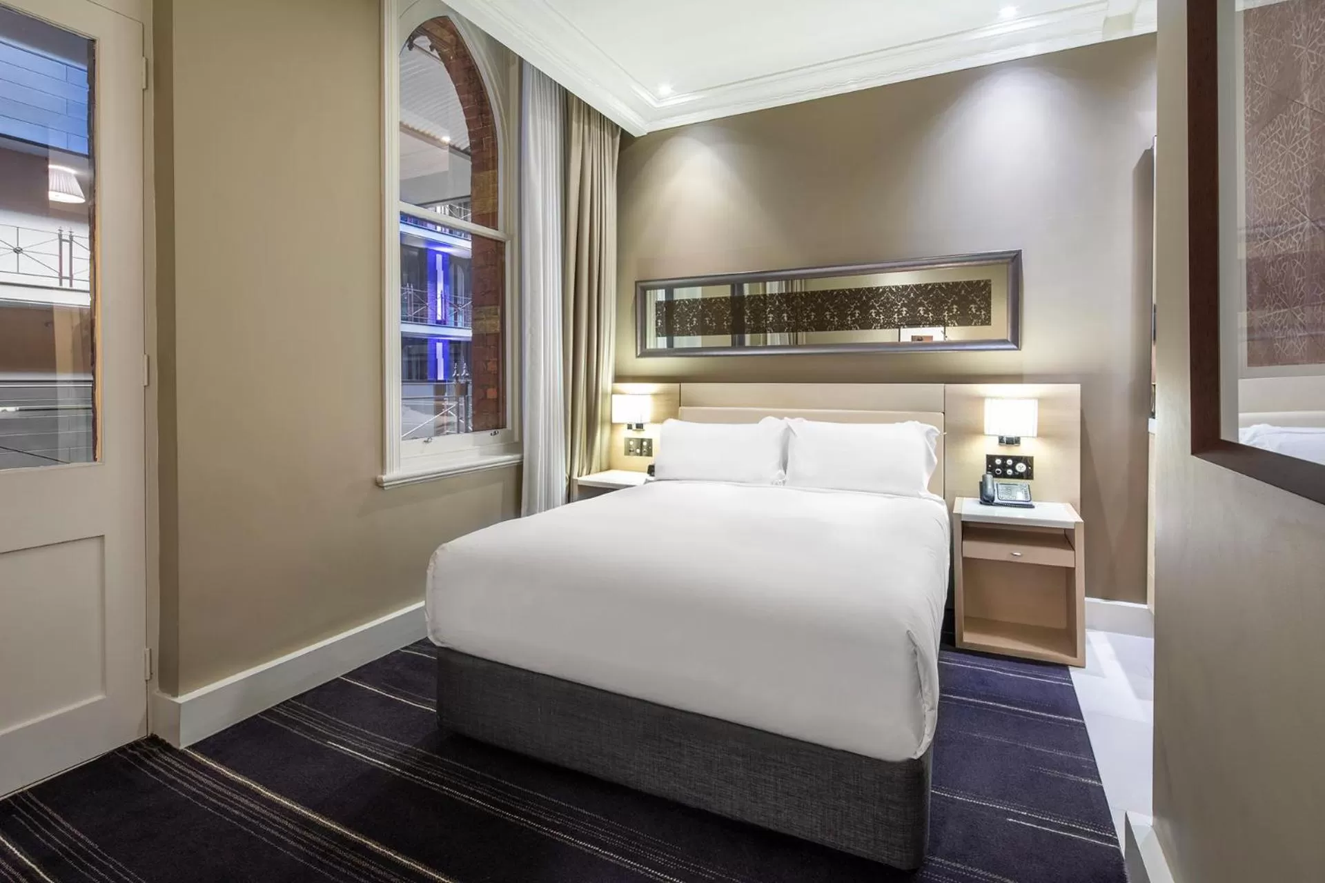 Classic King Room in InterContinental Melbourne The Rialto by IHG