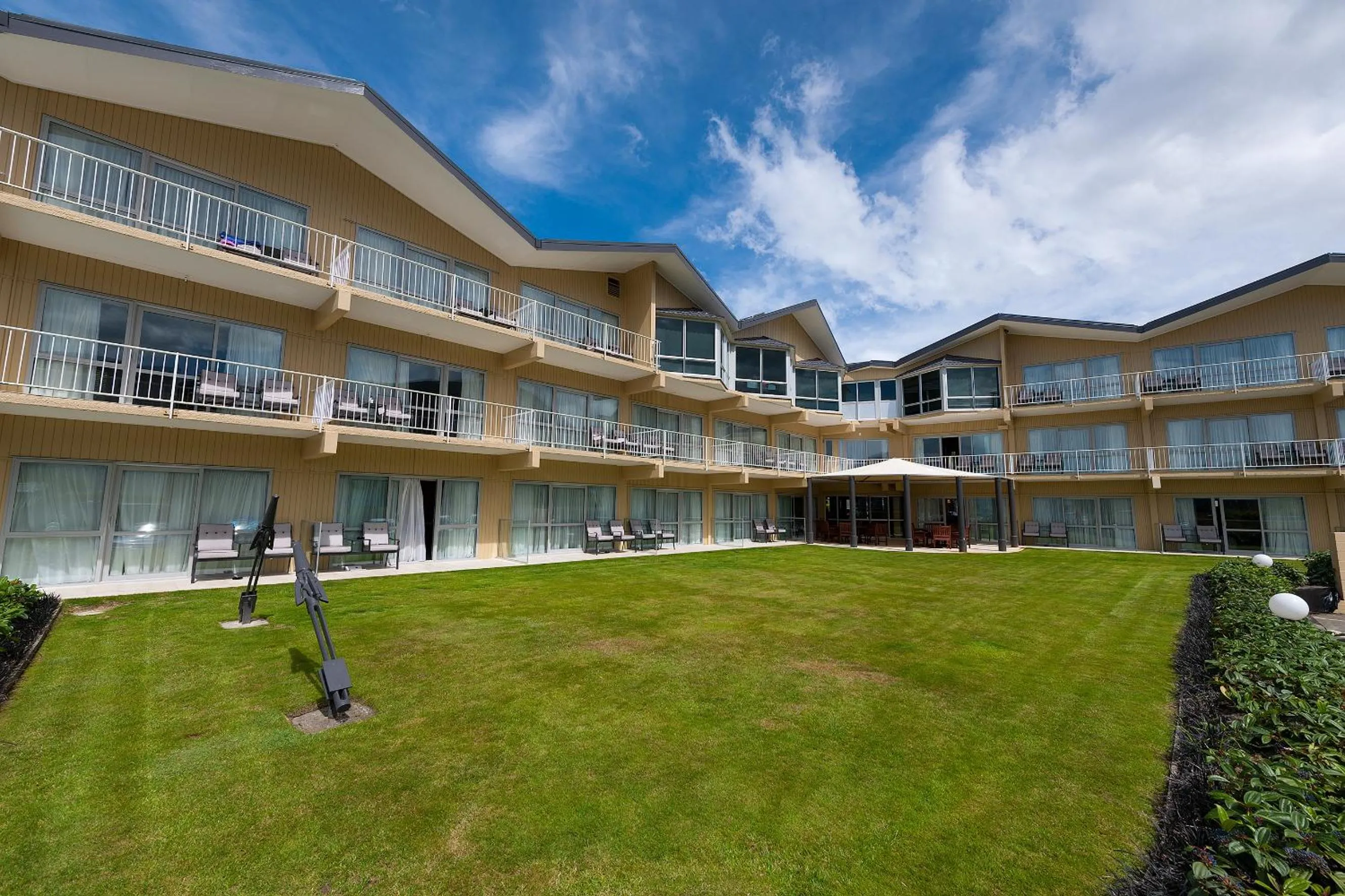Facade/entrance in Beachcomber Inn Picton