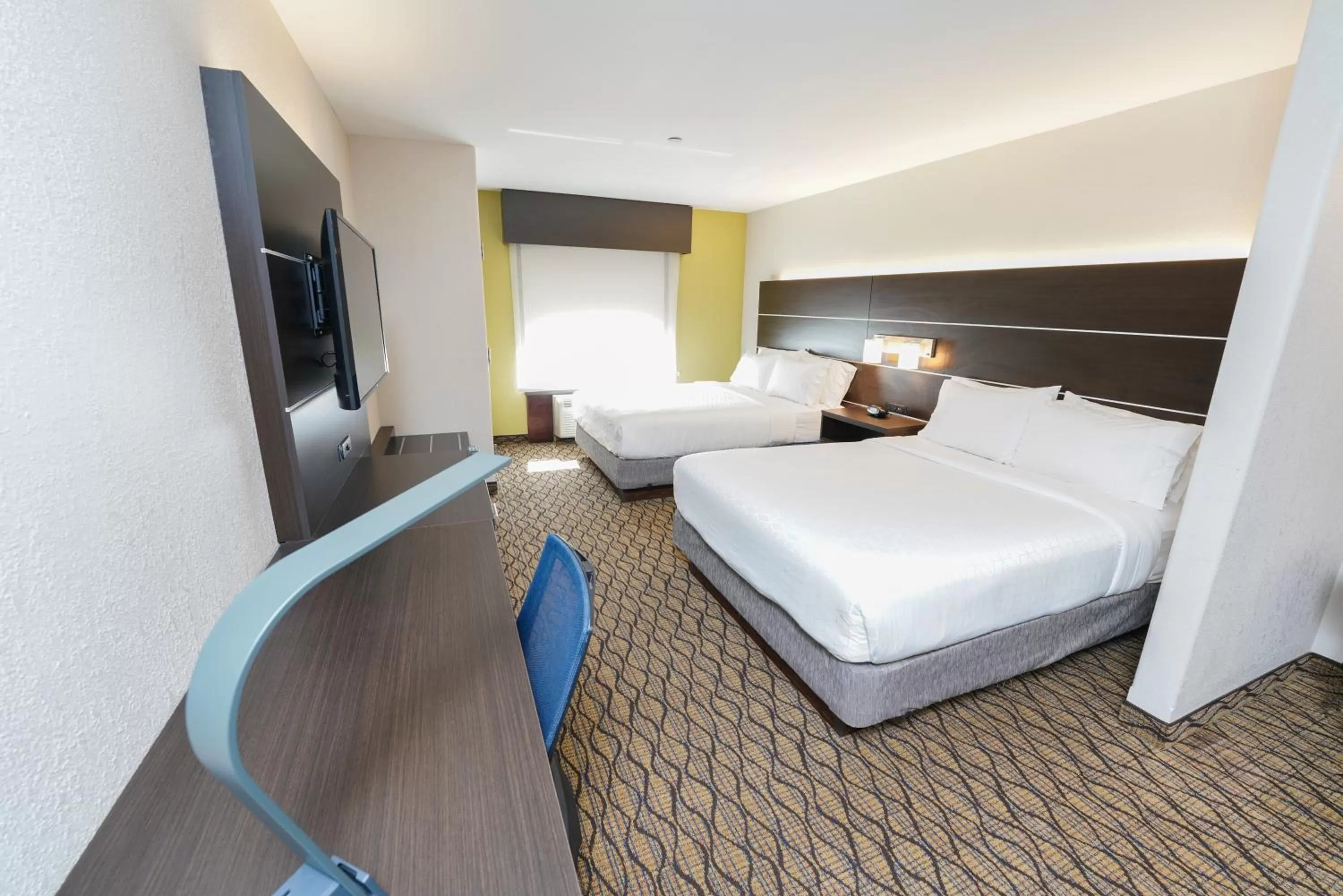 Standard Room with Two Queen Beds in Holiday Inn Express and Suites Springfield Medical District by IHG
