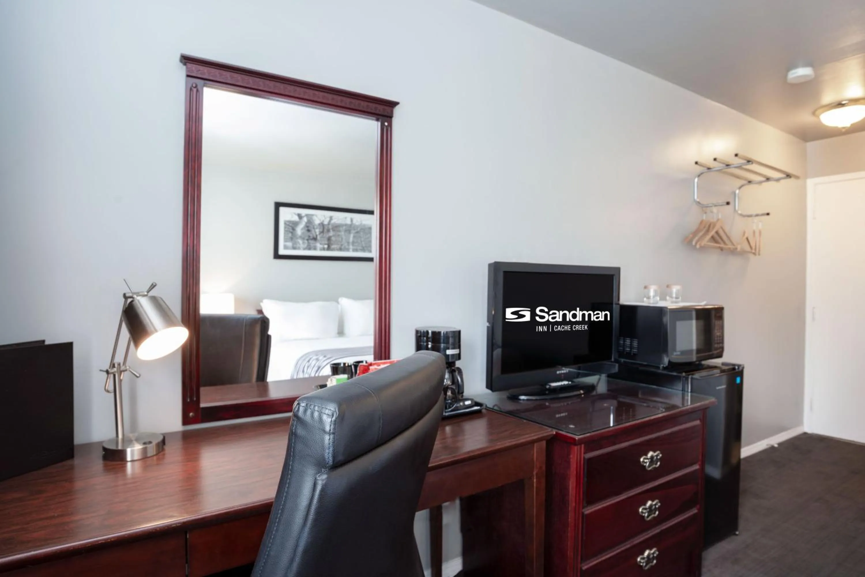 Queen Room in Sandman Inn Cache Creek