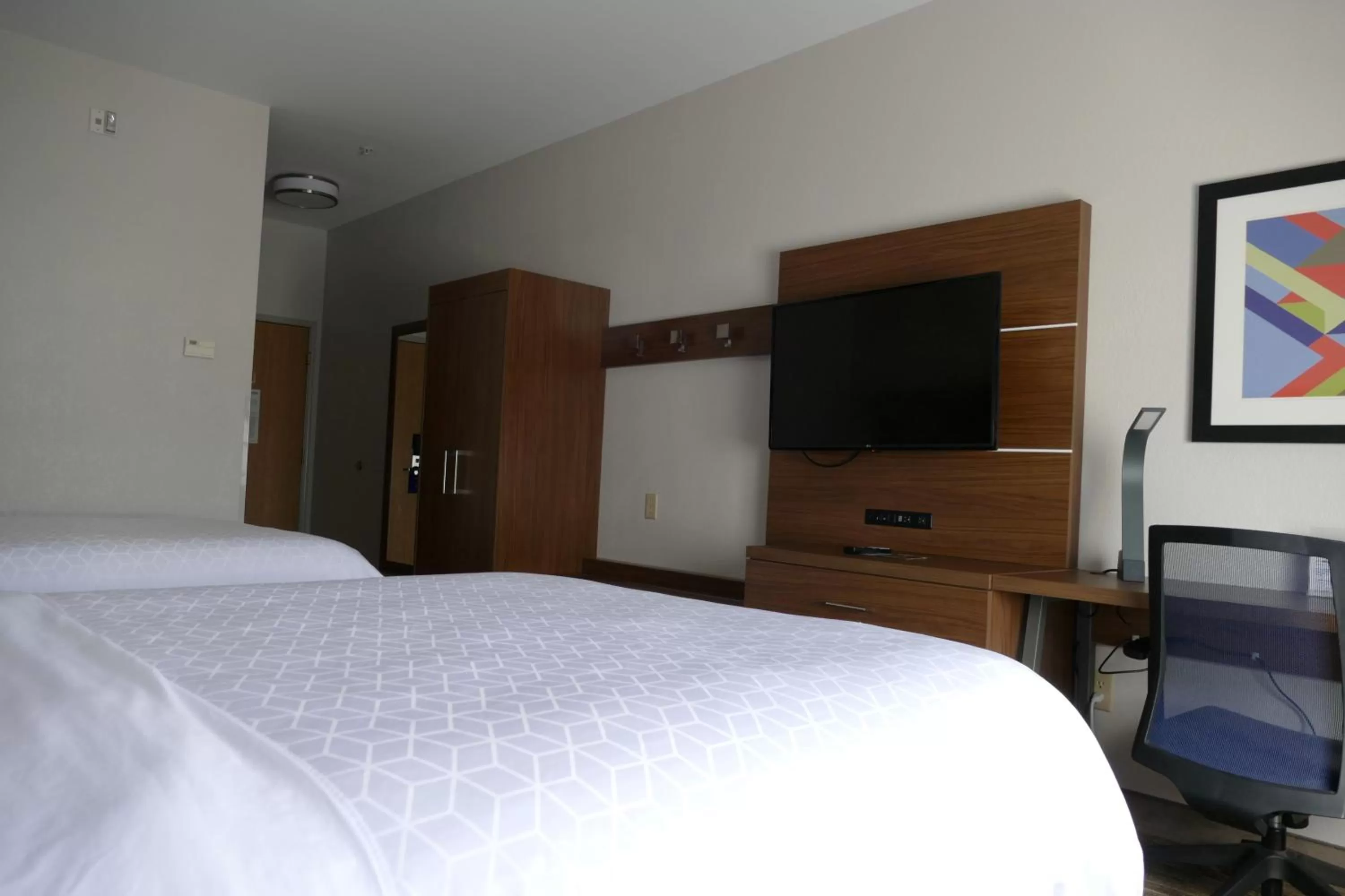 Standard Queen Room with Two Queen Beds - Communications Accessible in Holiday Inn Express Greensburg by IHG