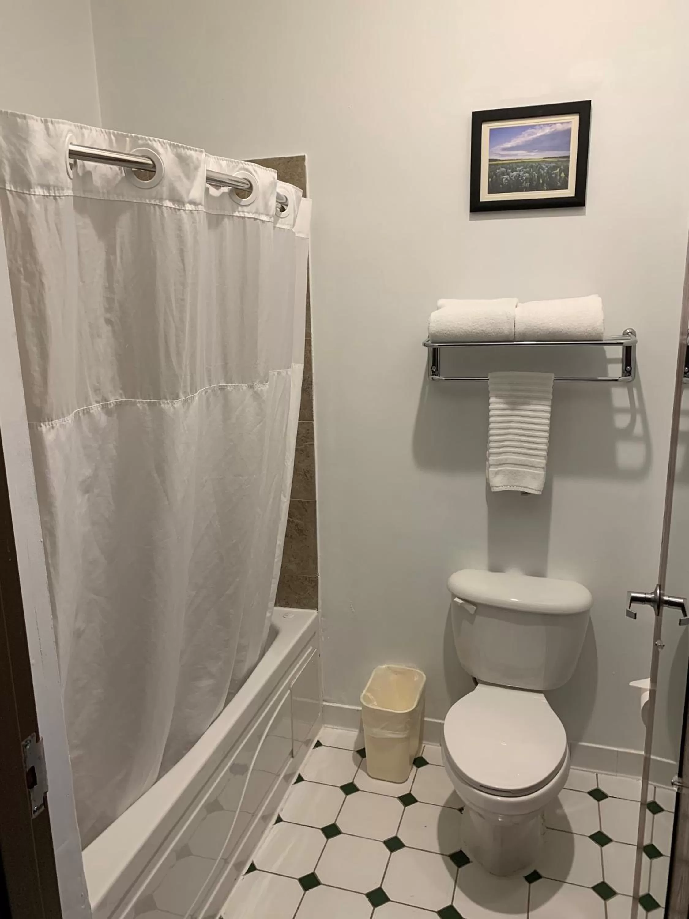 Queen Room with Two Queen Beds - Non-Smoking in Comfort Inn Crystal Lake - Algonquin