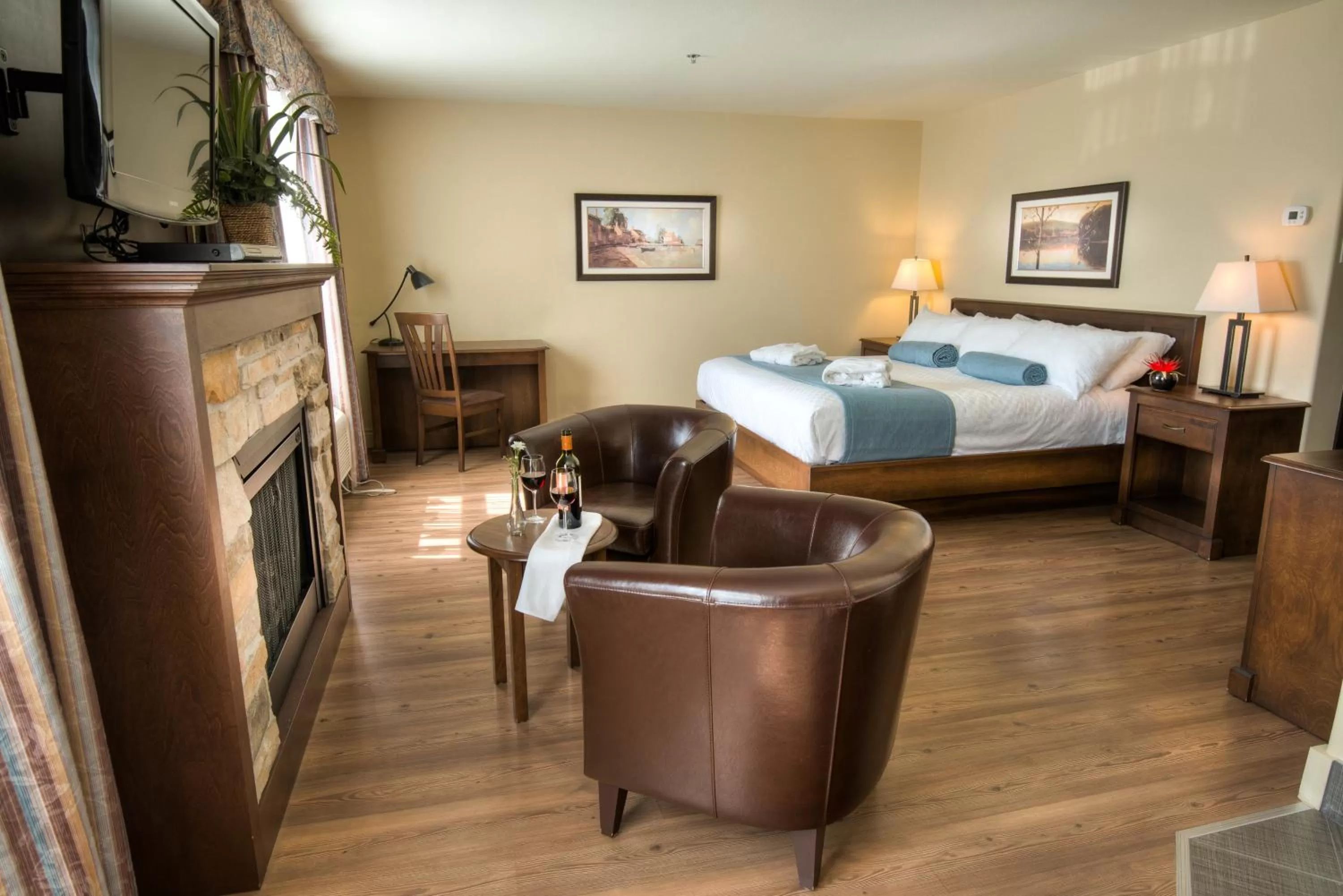 King Studio Suite - Non Smoking in Days Inn by Wyndham Levis