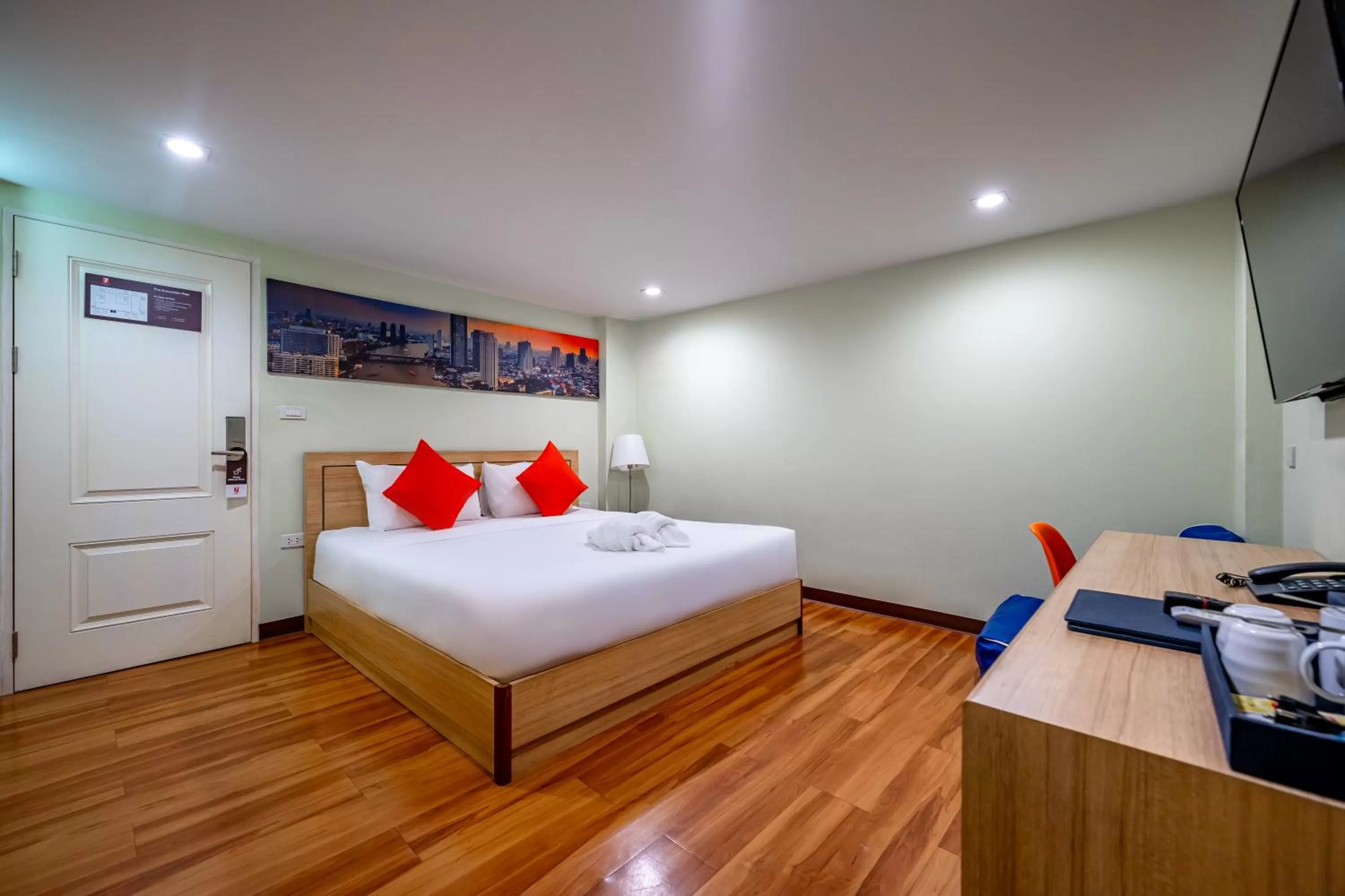 Standard Double Room - no window in 7 Days Premium Hotel at Icon Siam Station - No Parking