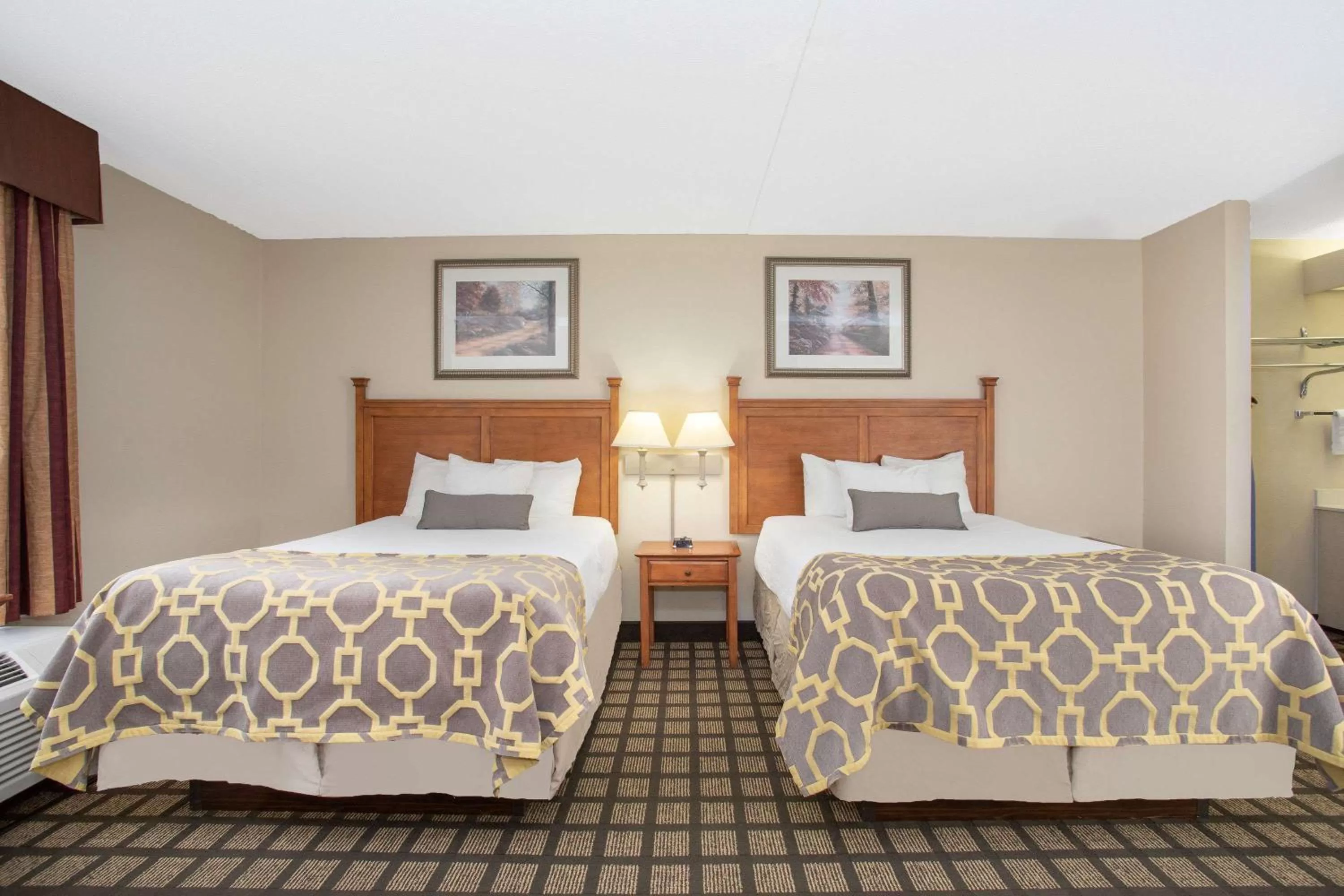 Double Room with Two Double Beds - Non-Smoking in Baymont by Wyndham Hays