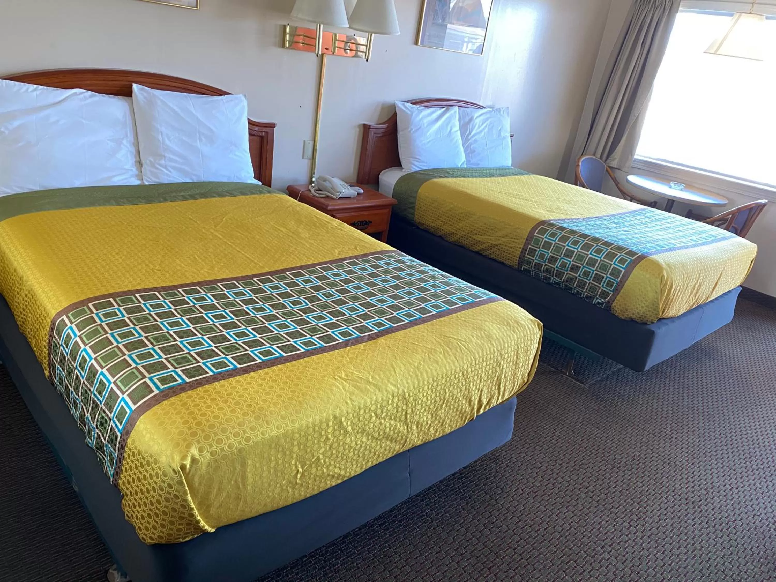 Room with Two Double Beds - Smoking in Parkview Motel