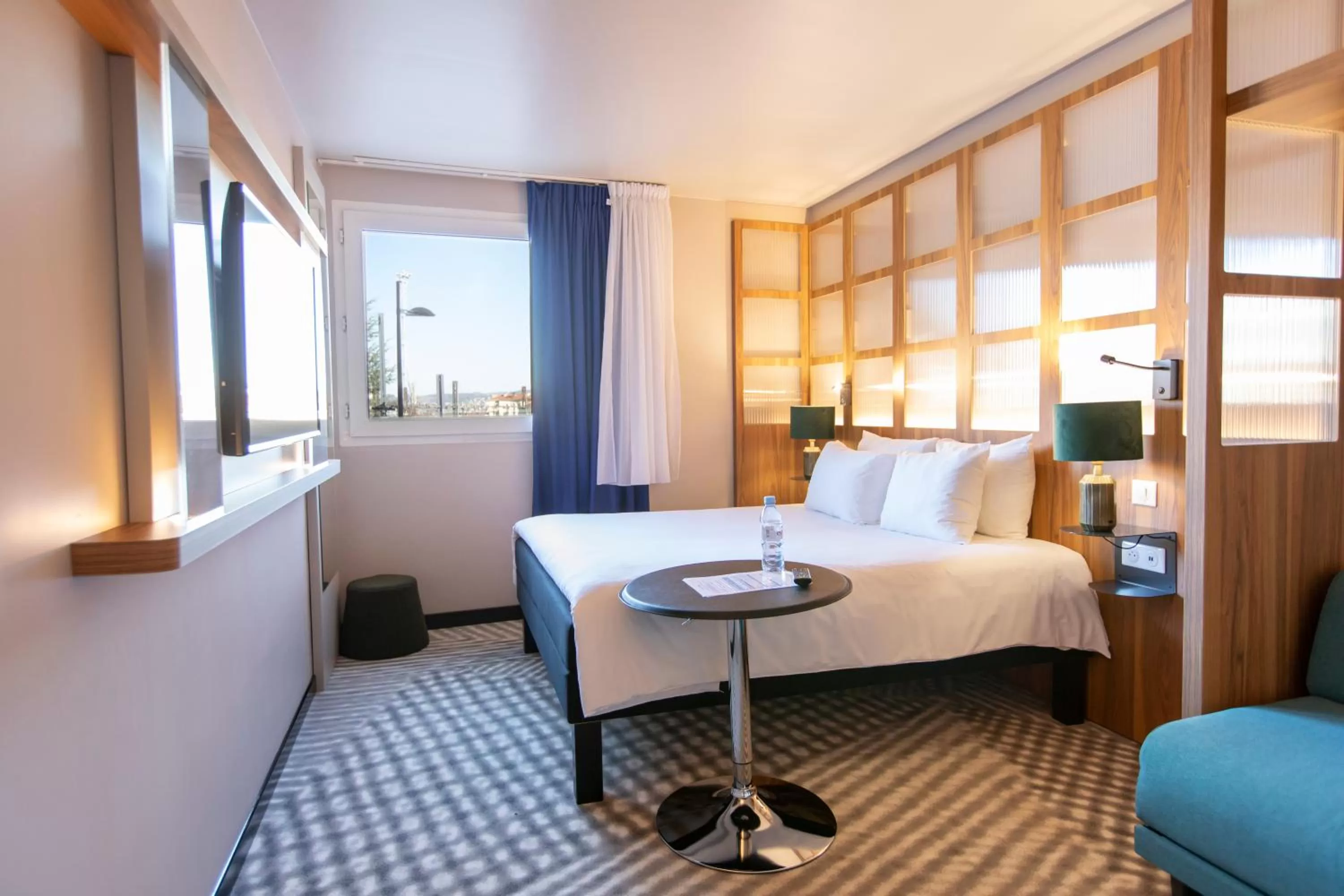 Standard Room with Double Bed and Sofa Bed in Ibis Styles St Etienne - Gare Chateaucreux