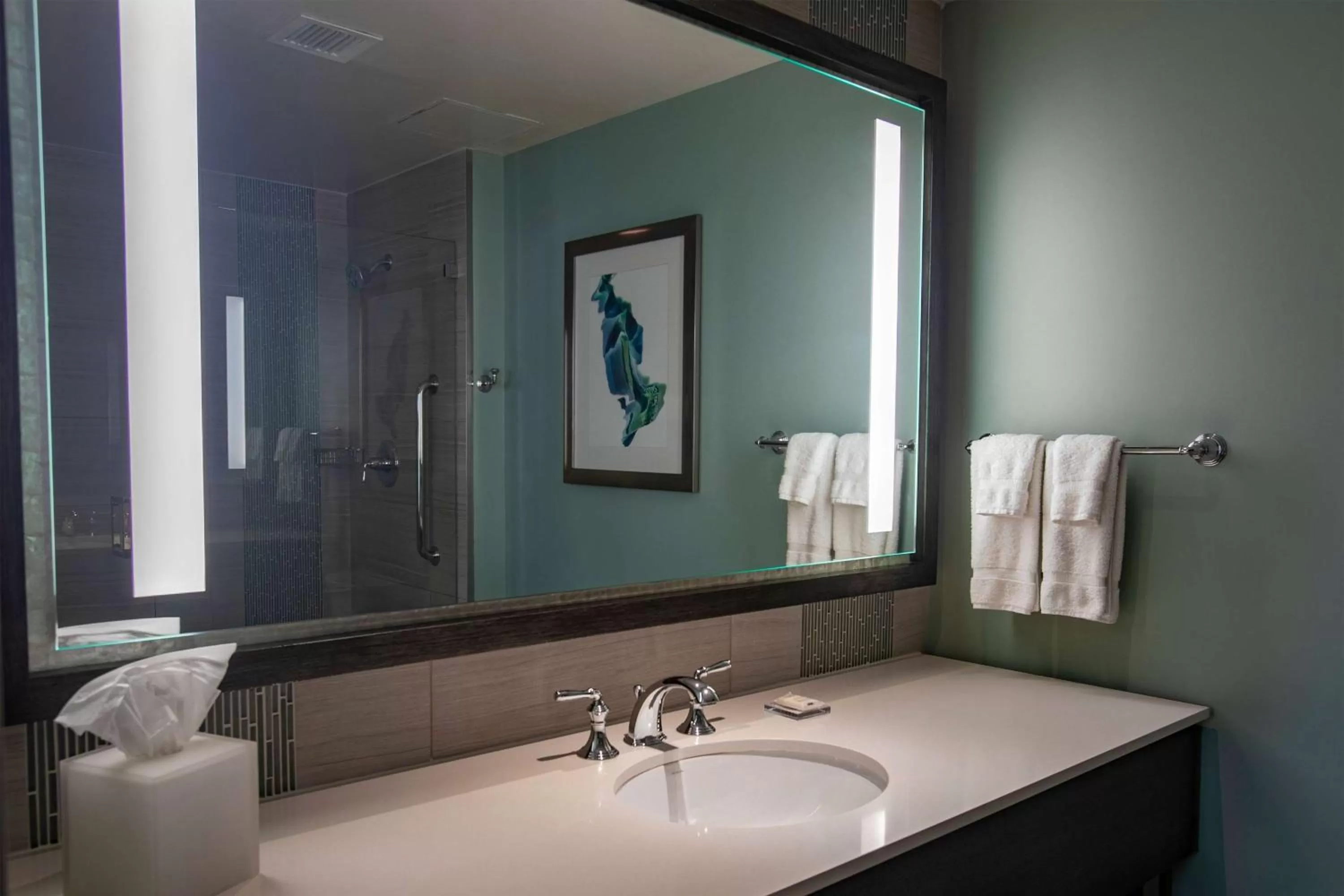 Deluxe Double Room in Wyndham Grand Jupiter at Harbourside Place