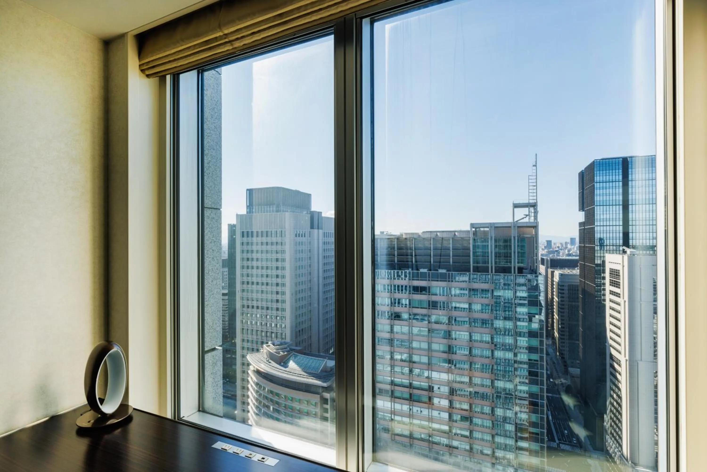 UTSUROI - Non-Smoking - Triple Room in Hotel Metropolitan Tokyo Marunouchi