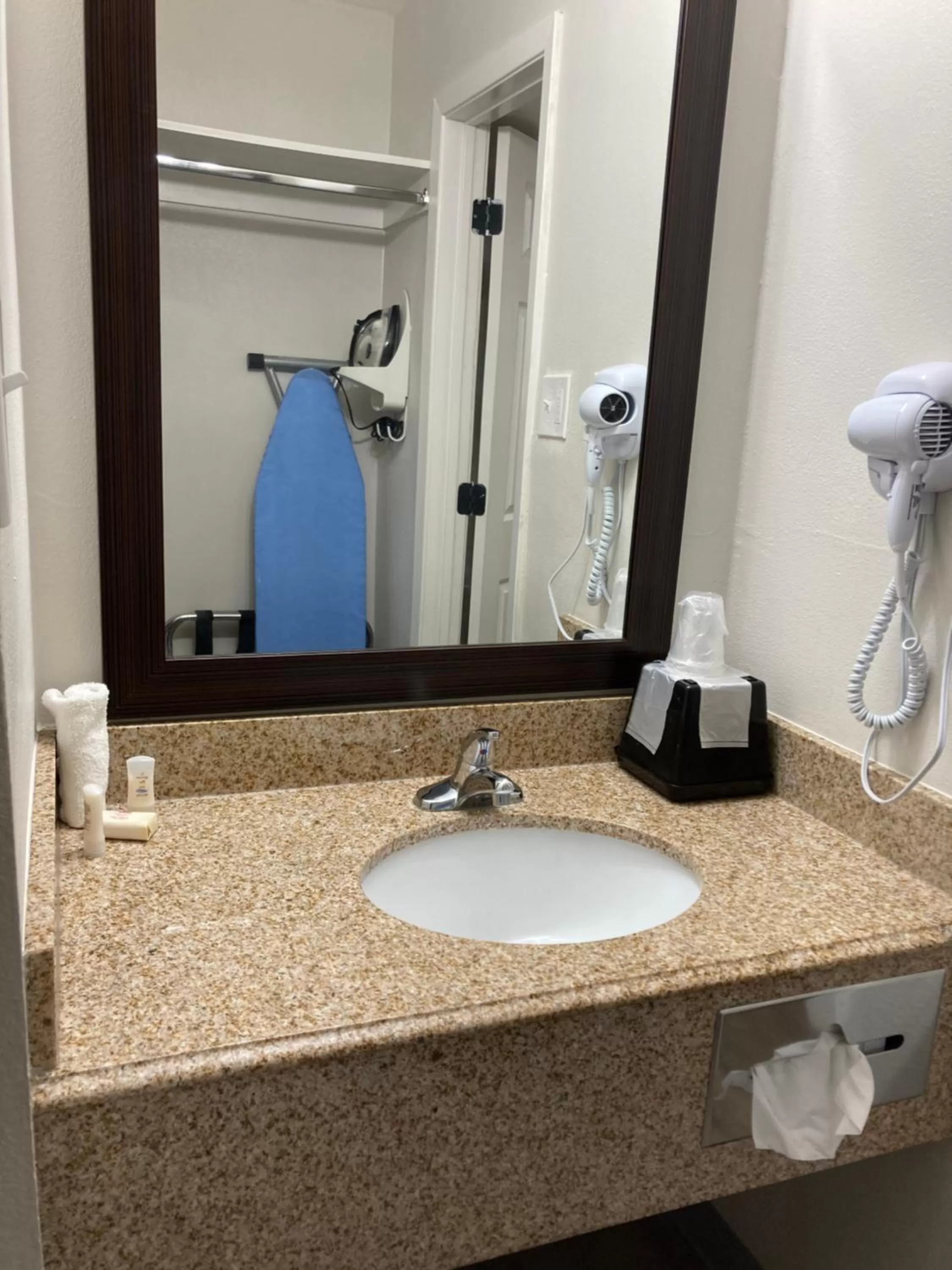 Superior Single Room in The Hotel Orange