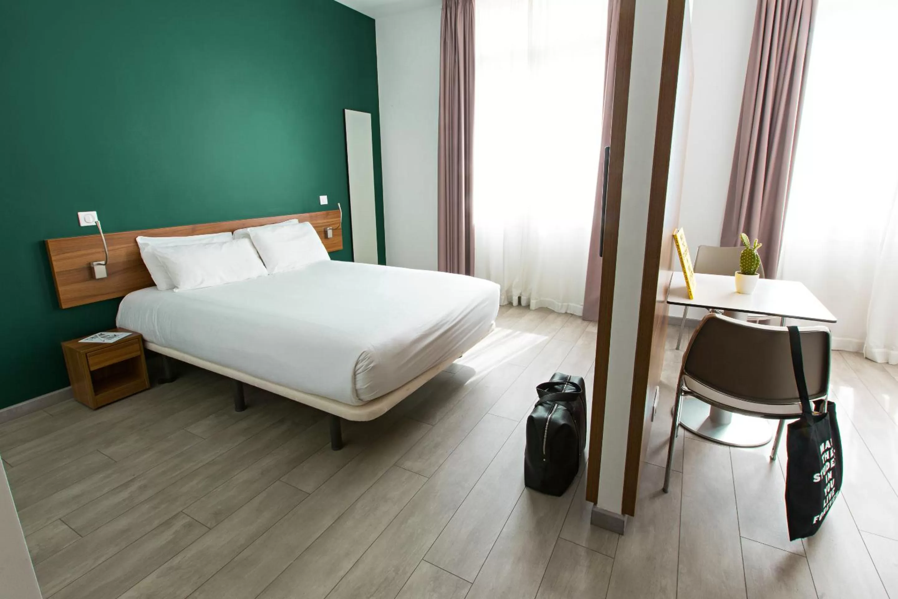 Deluxe Studio in The Social Hub Paris La Défense