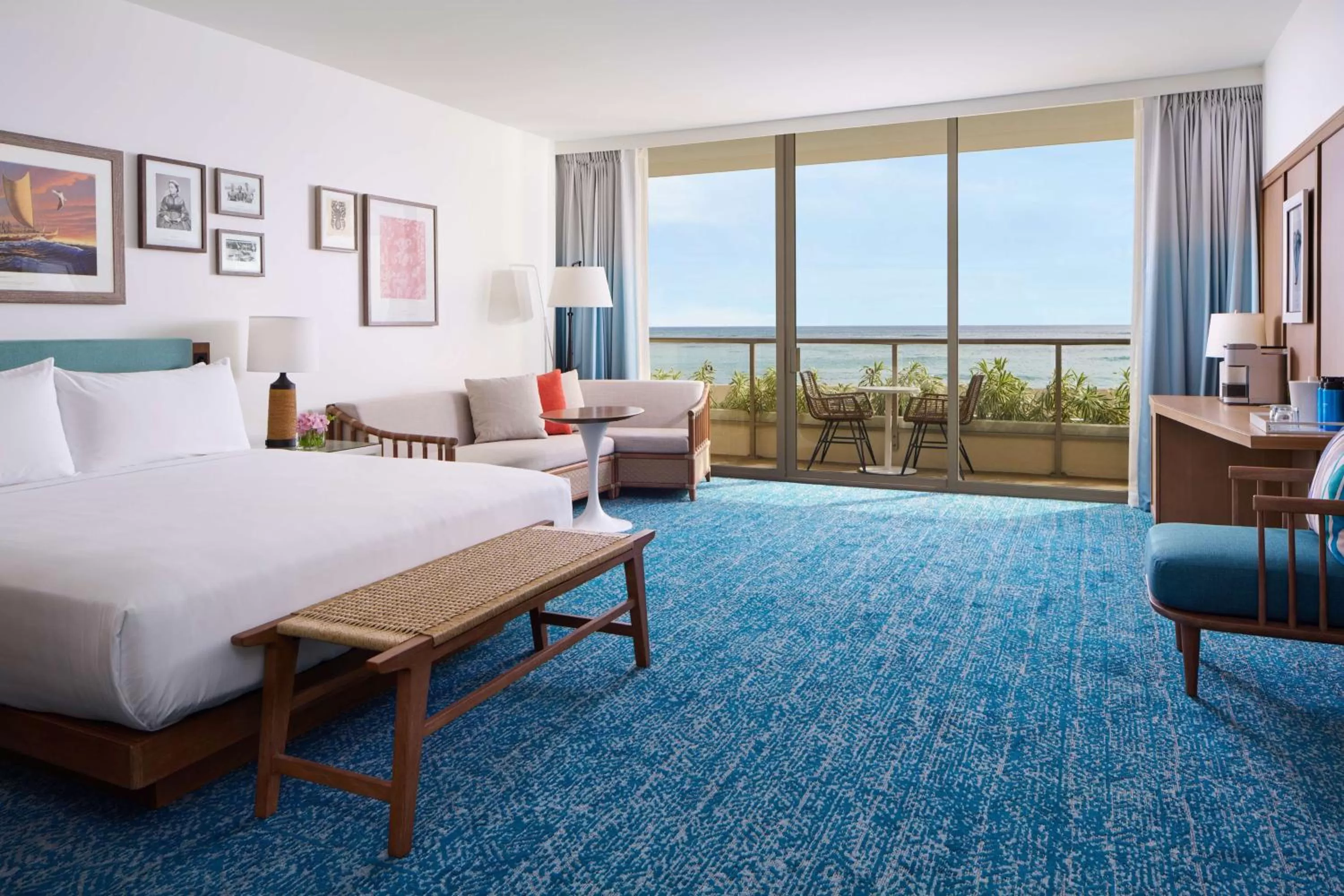 Diamond Head Ocean Front 1 King Bed in OUTRIGGER Reef Waikiki Beach Resort