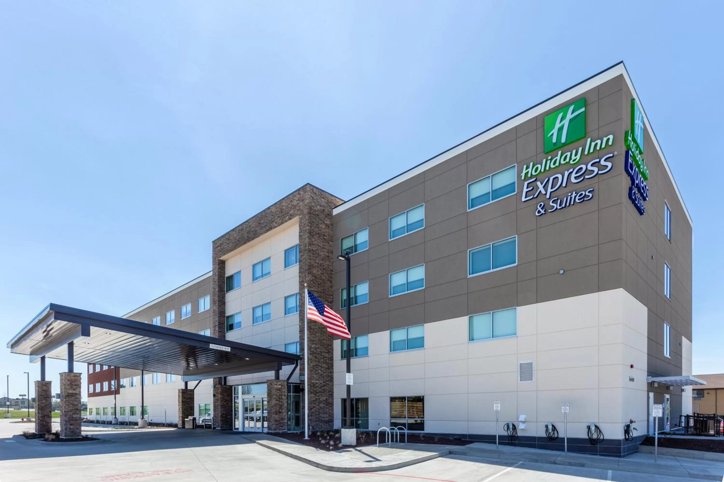 Holiday Inn Express & Suites - Springfield North by IHG