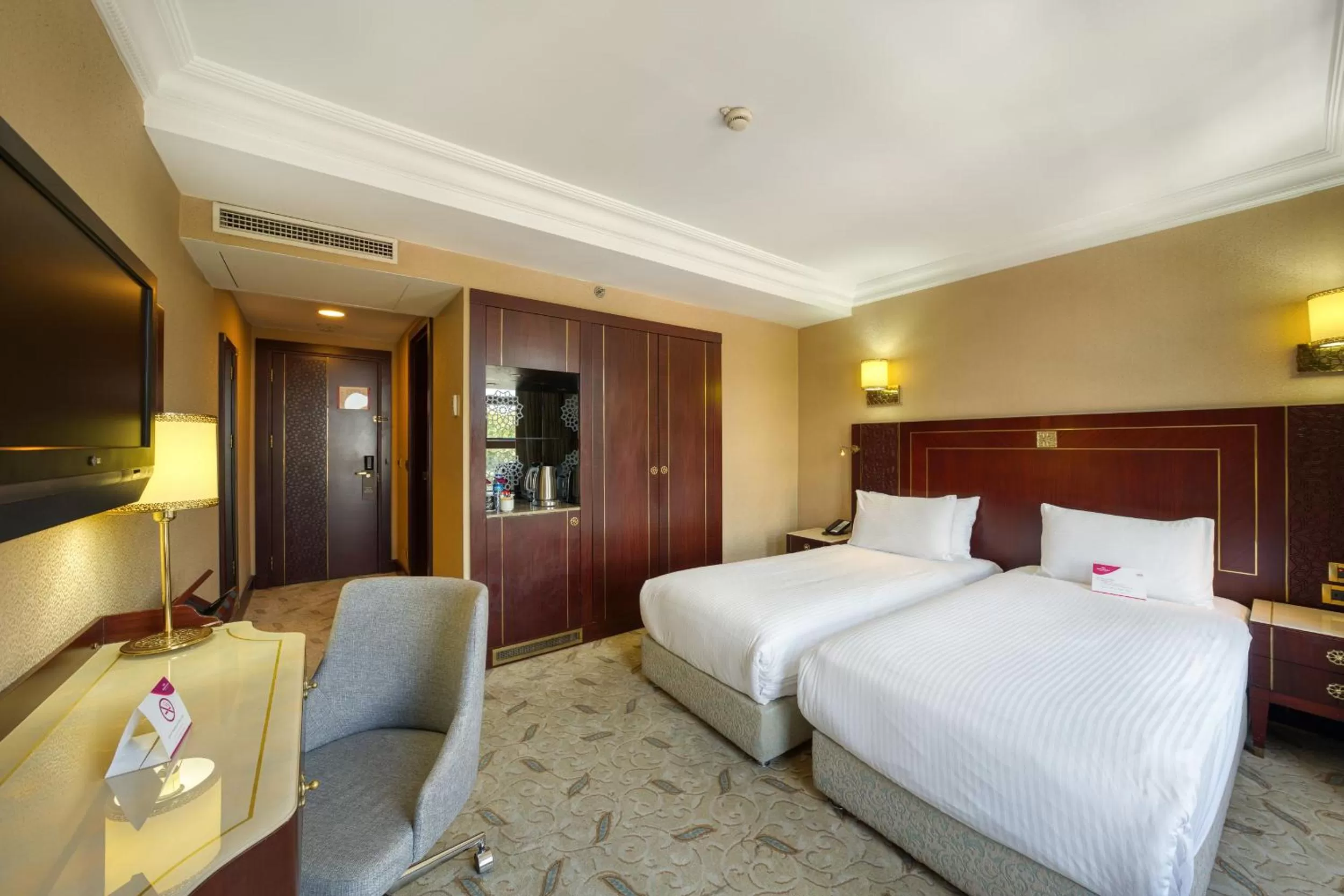 Club Twin Room with Club Lounge Access in Crowne Plaza Istanbul - Old City by IHG