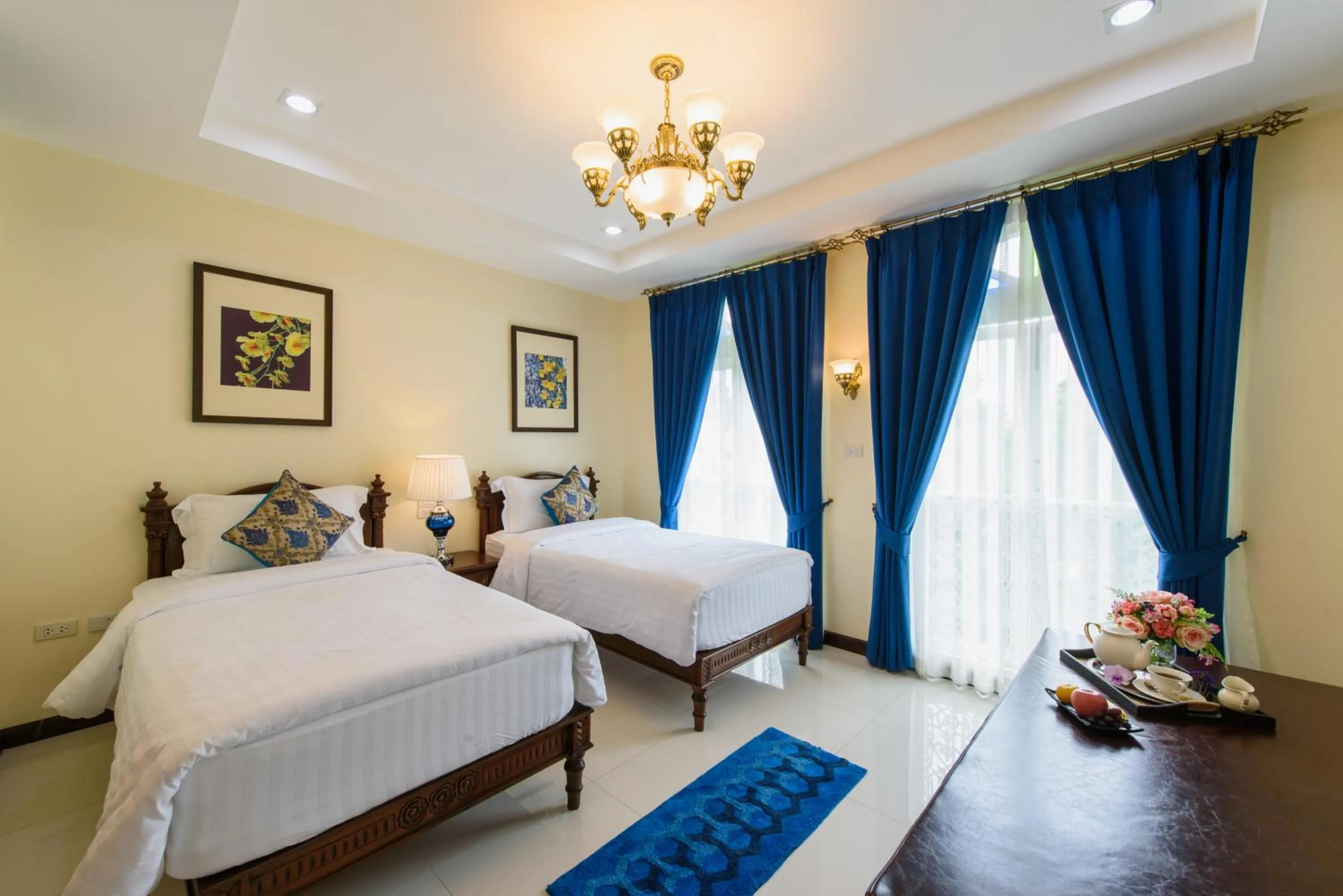 Standard Twin Room in The Velvet Orchid